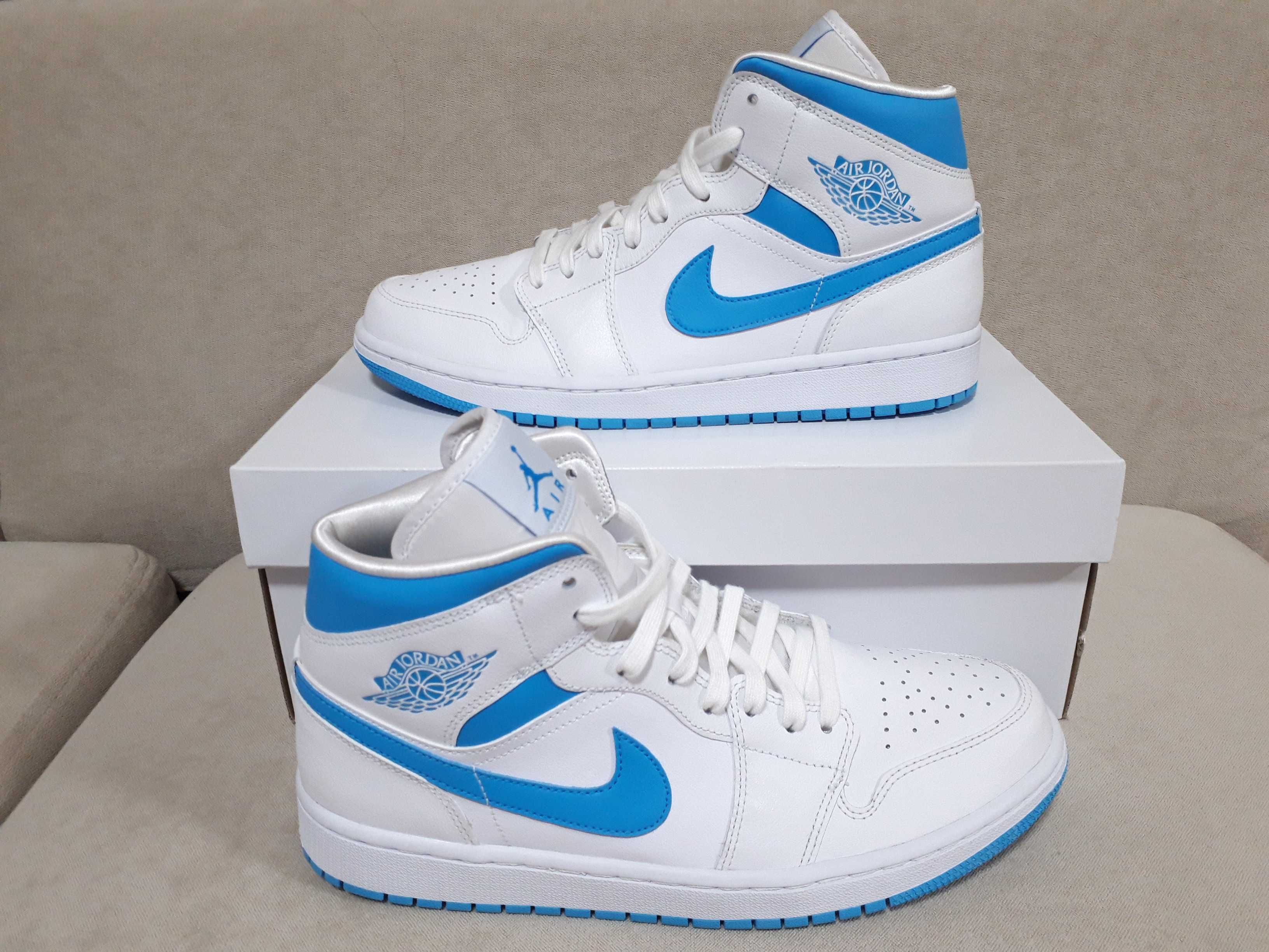 Nike Women's Air Jordan 1 Mid "UNC"