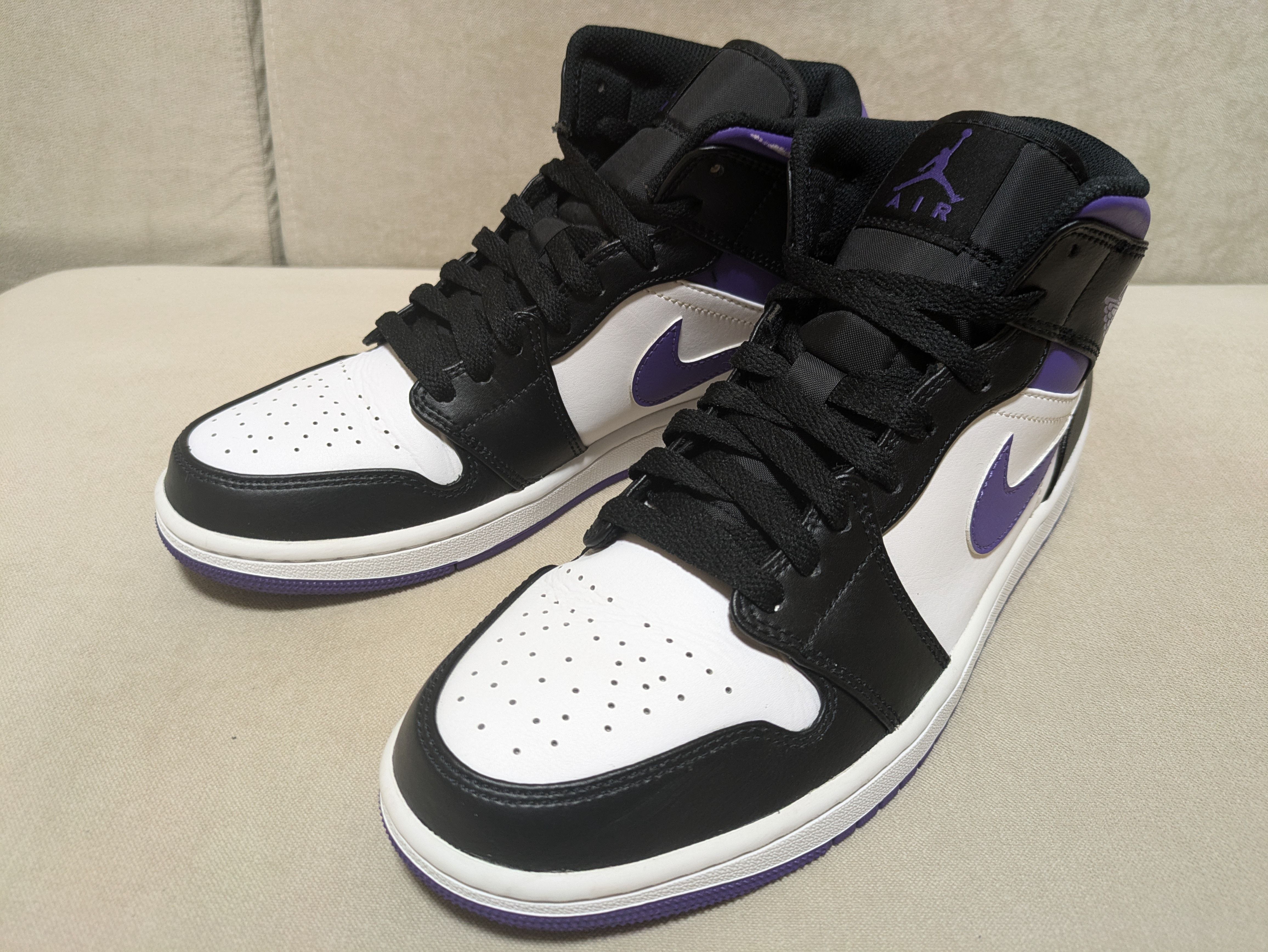 Nike Air Jordan 1 Mid "Black/Court Purple"