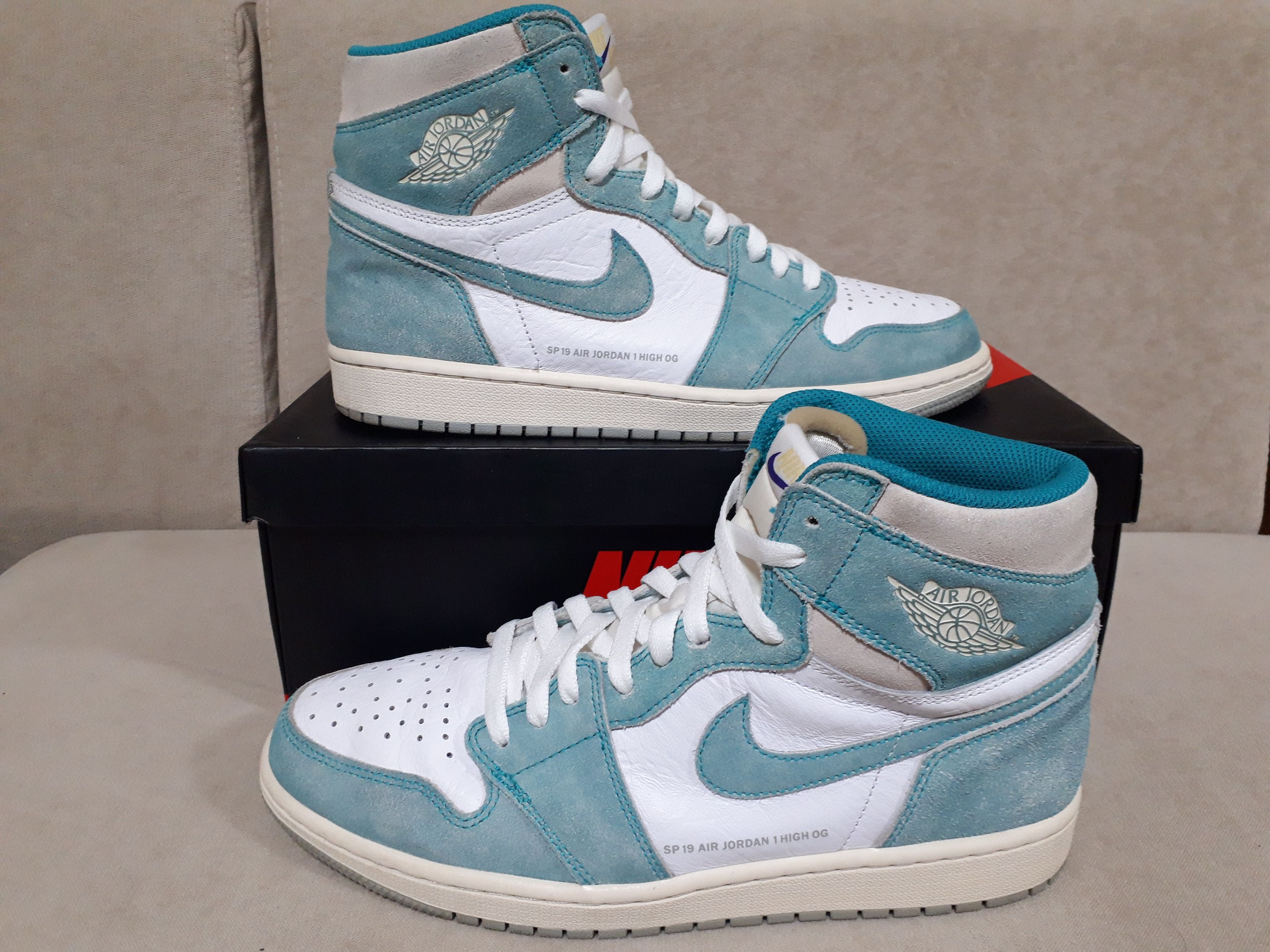 Nike Air Jordan 1 Retro High OG "Turbo Green"