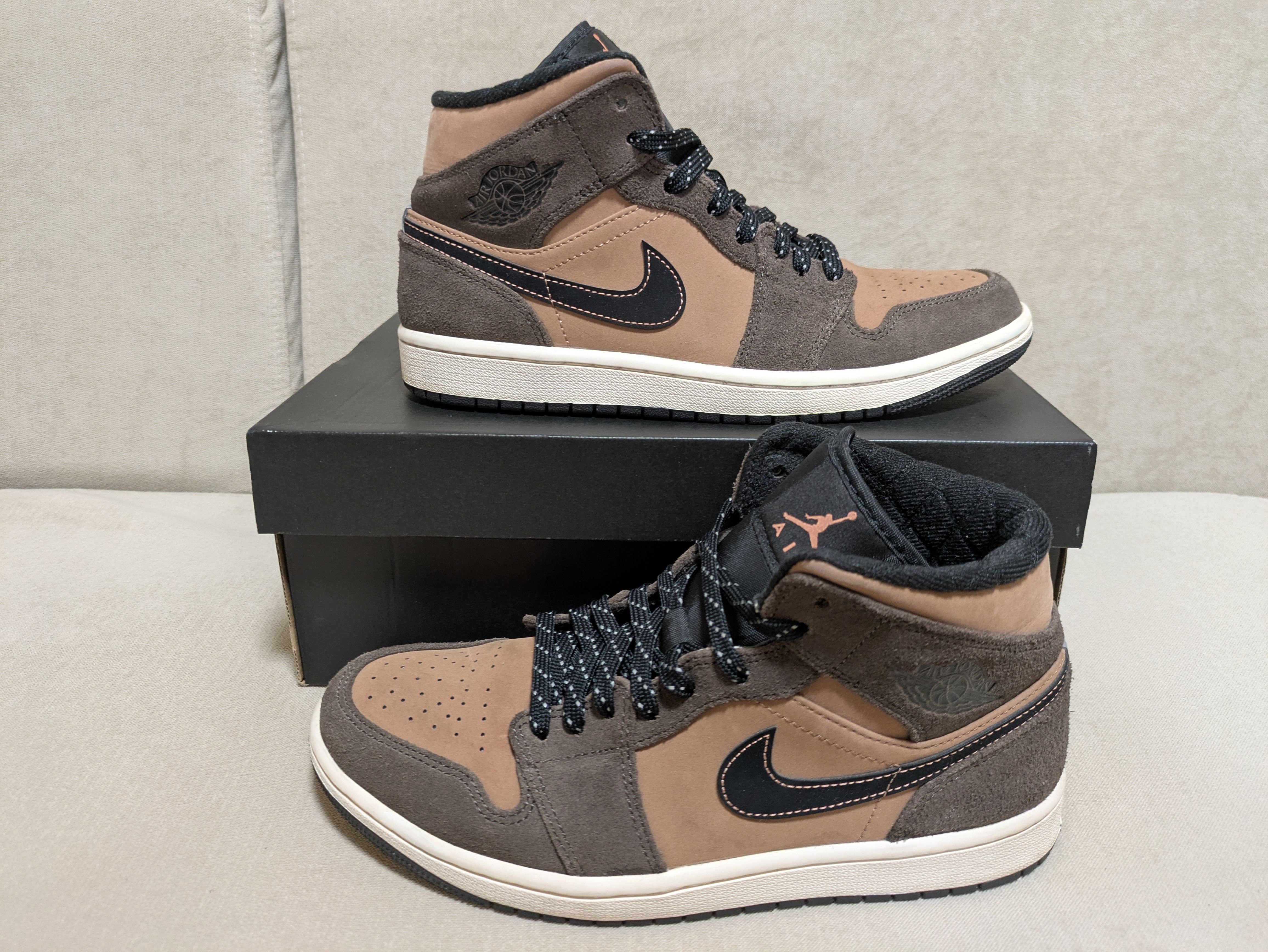 Nike Air Jordan 1 Mid SE "Dark Chocolate"