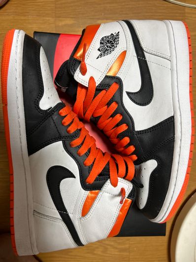 Nike Air Jordan 1 Retro High OG "Electro Orange"
