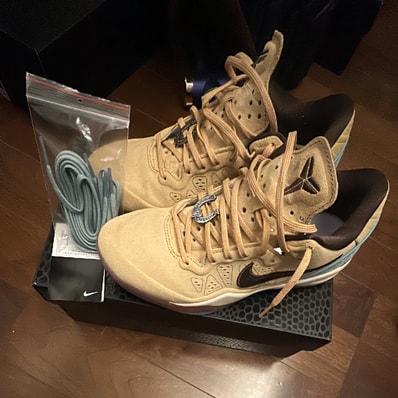 Nike Kobe 8 Protro "Siempre Mio"