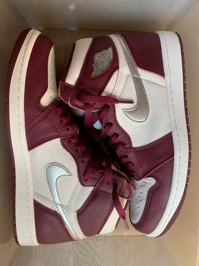 Nike Air Jordan 1 High OG "Bordeaux"