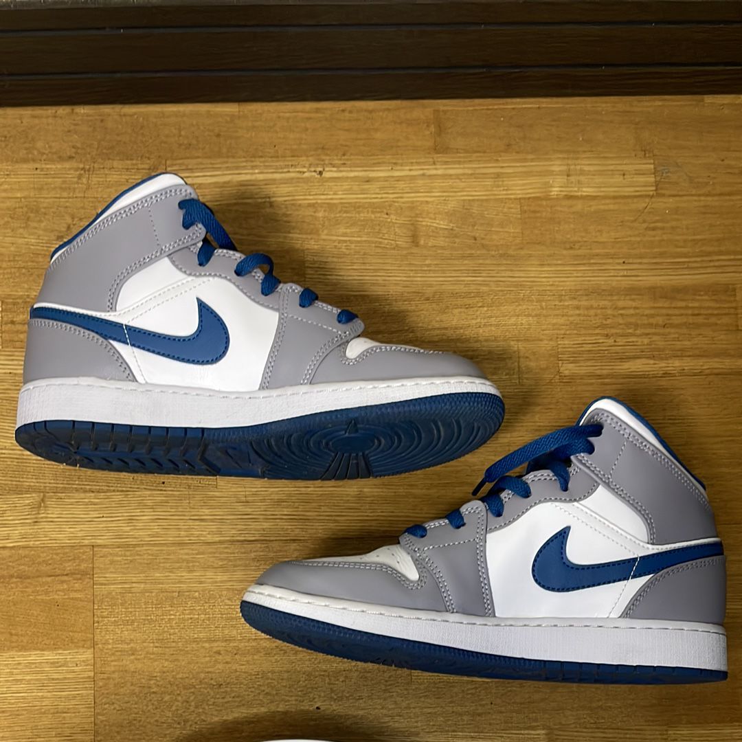 Nike GS Air Jordan 1 Mid "True Blue"