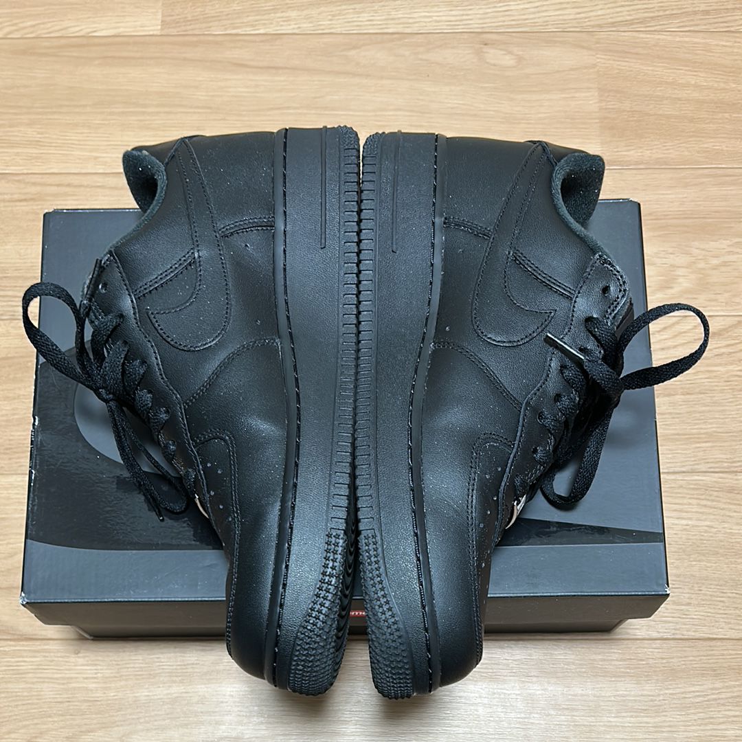 Supreme × Nike Air Force 1 Low "Black"
