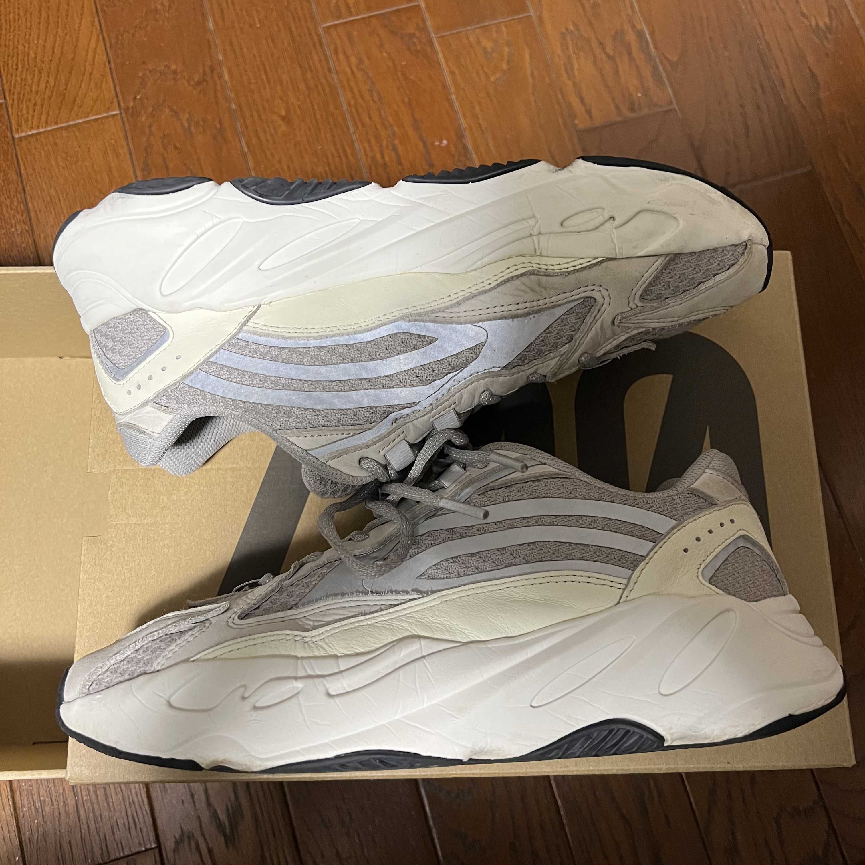 adidas YEEZY Boost 700 V2 "Static"