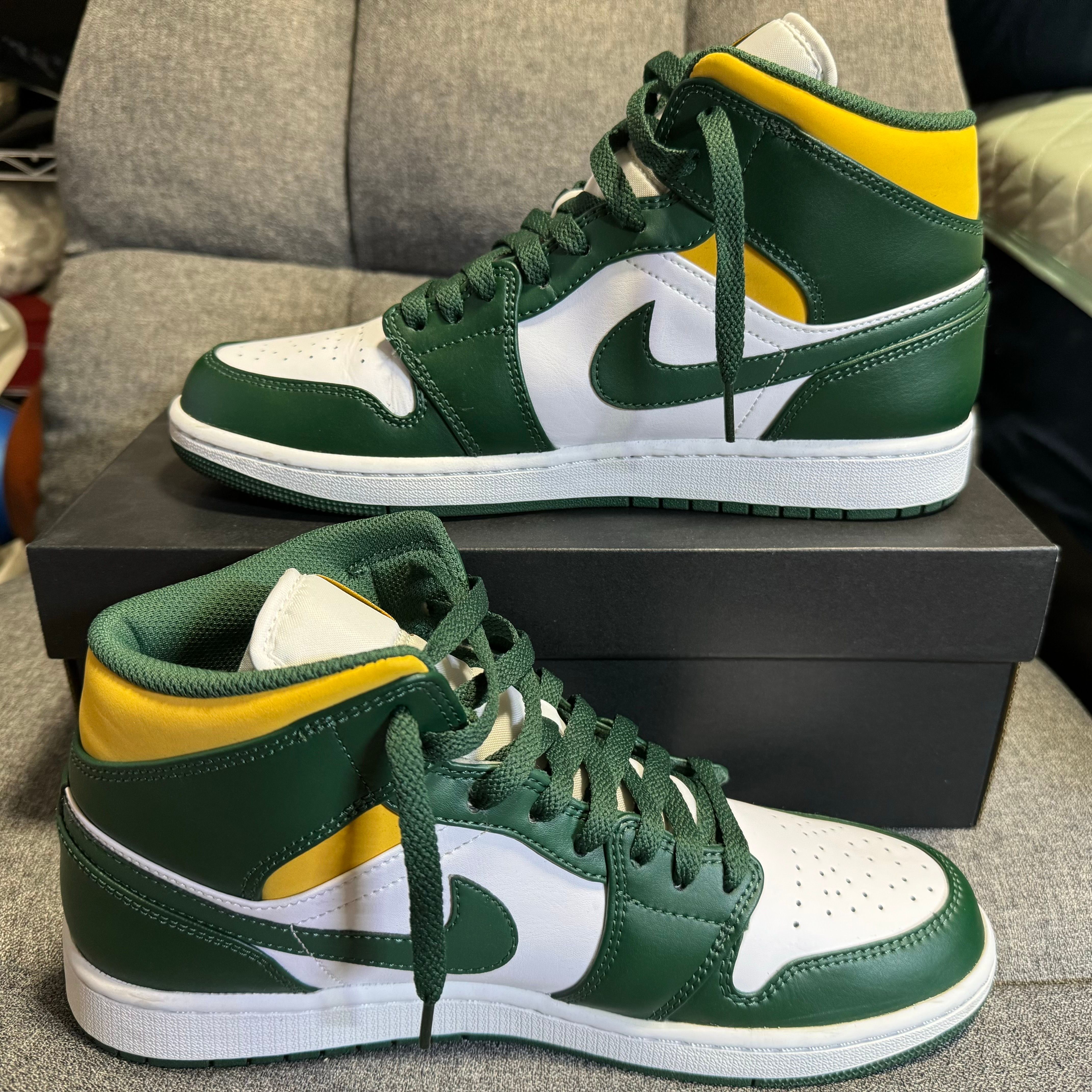 Nike Air Jordan 1 Mid "Seattle Supersonics"