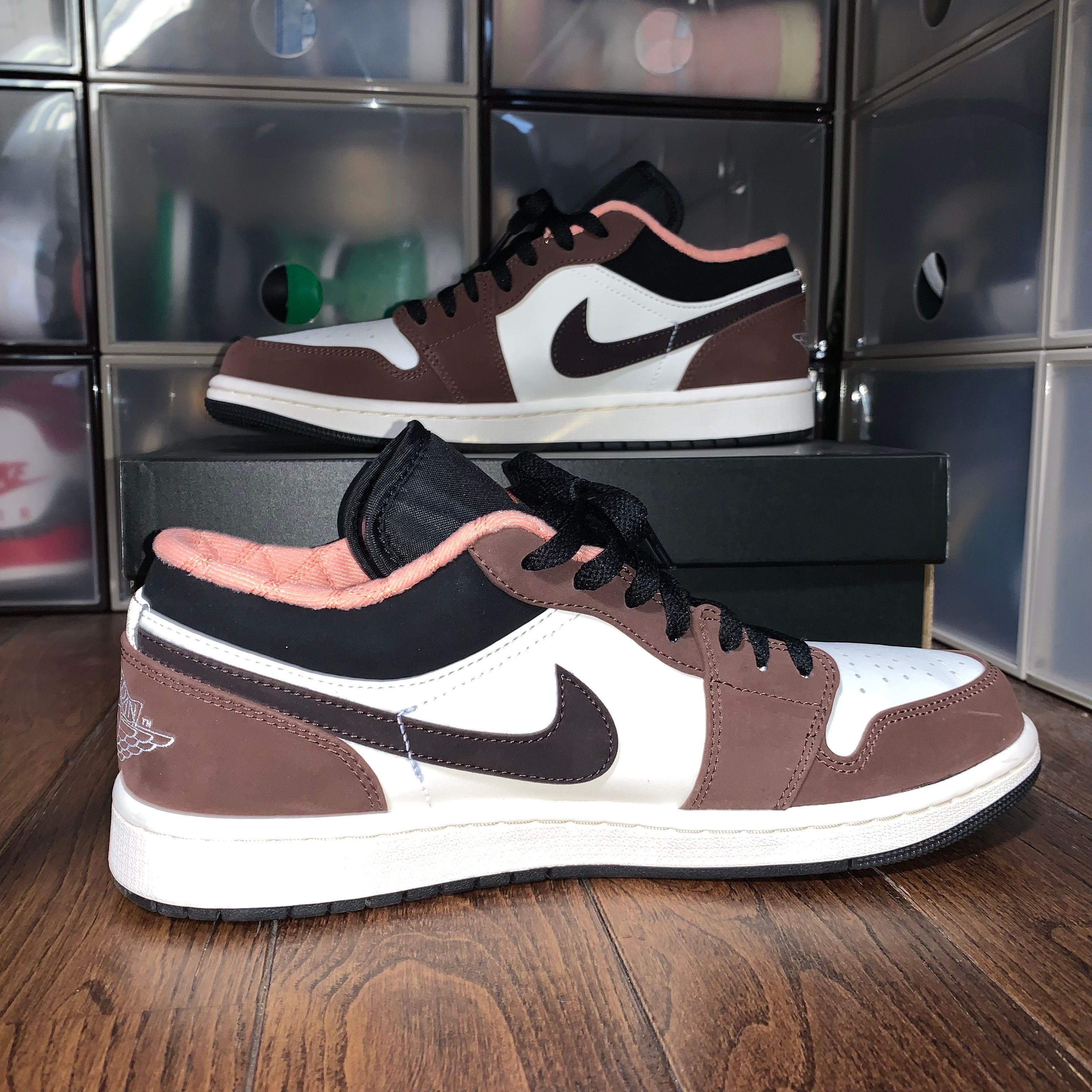 Nike Air Jordan 1 Low SE "Light Chocolate" / "Mocha Brown"