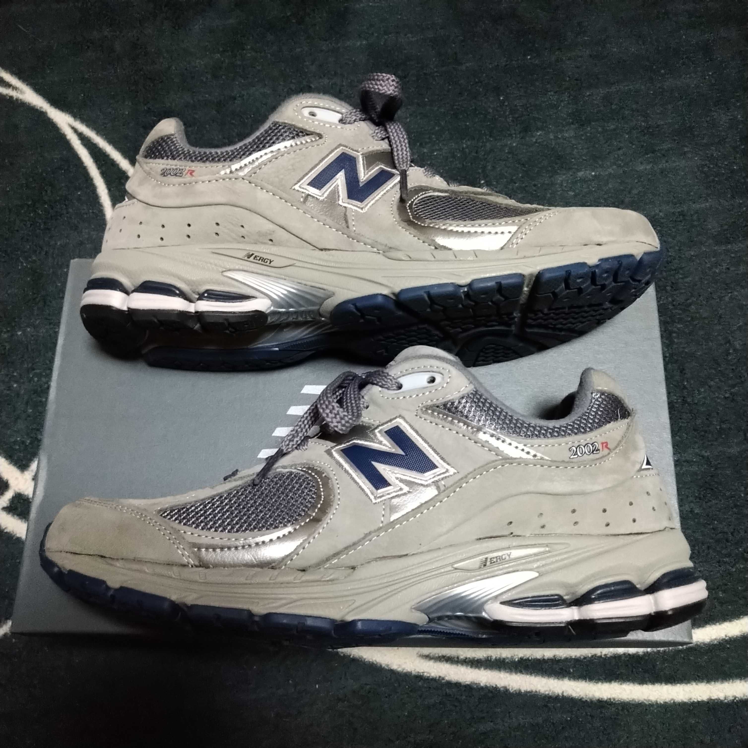 New Balance 2002R "Gray"