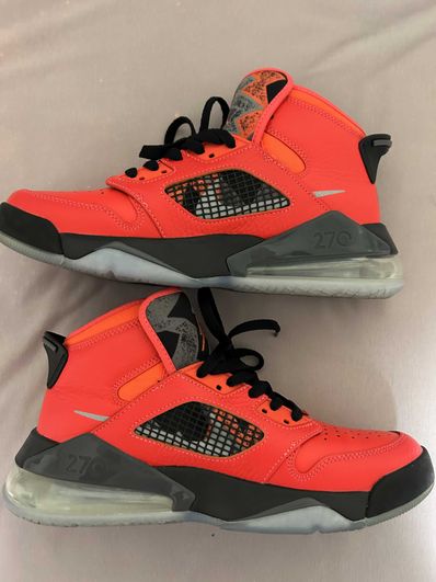 Paris Saint-Germain (PSG) × Nike Jordan Mars 270 "Infrared 23/Reflect Silver-Black"