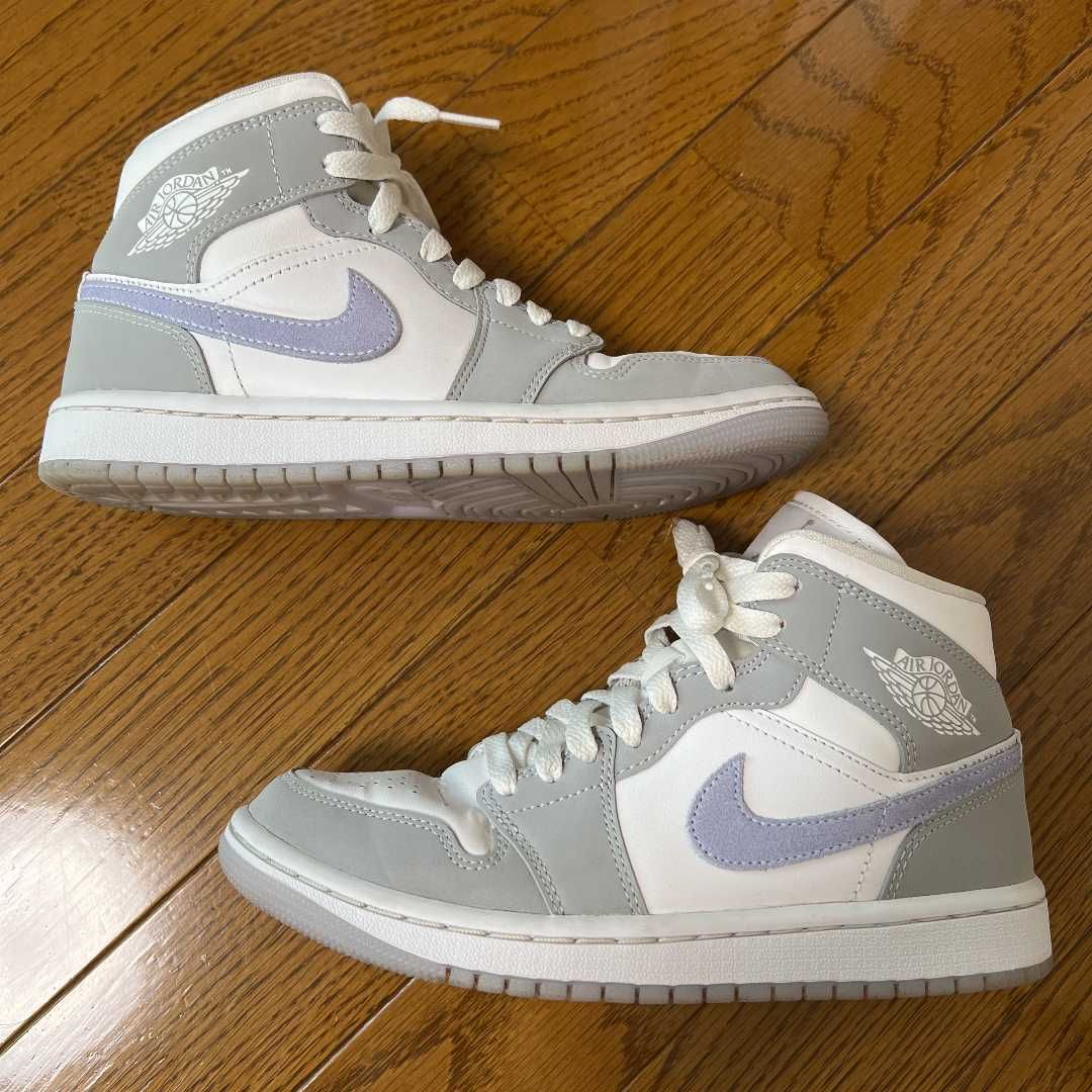 Nike Women's Air Jordan 1 Mid "Wolf Grey"