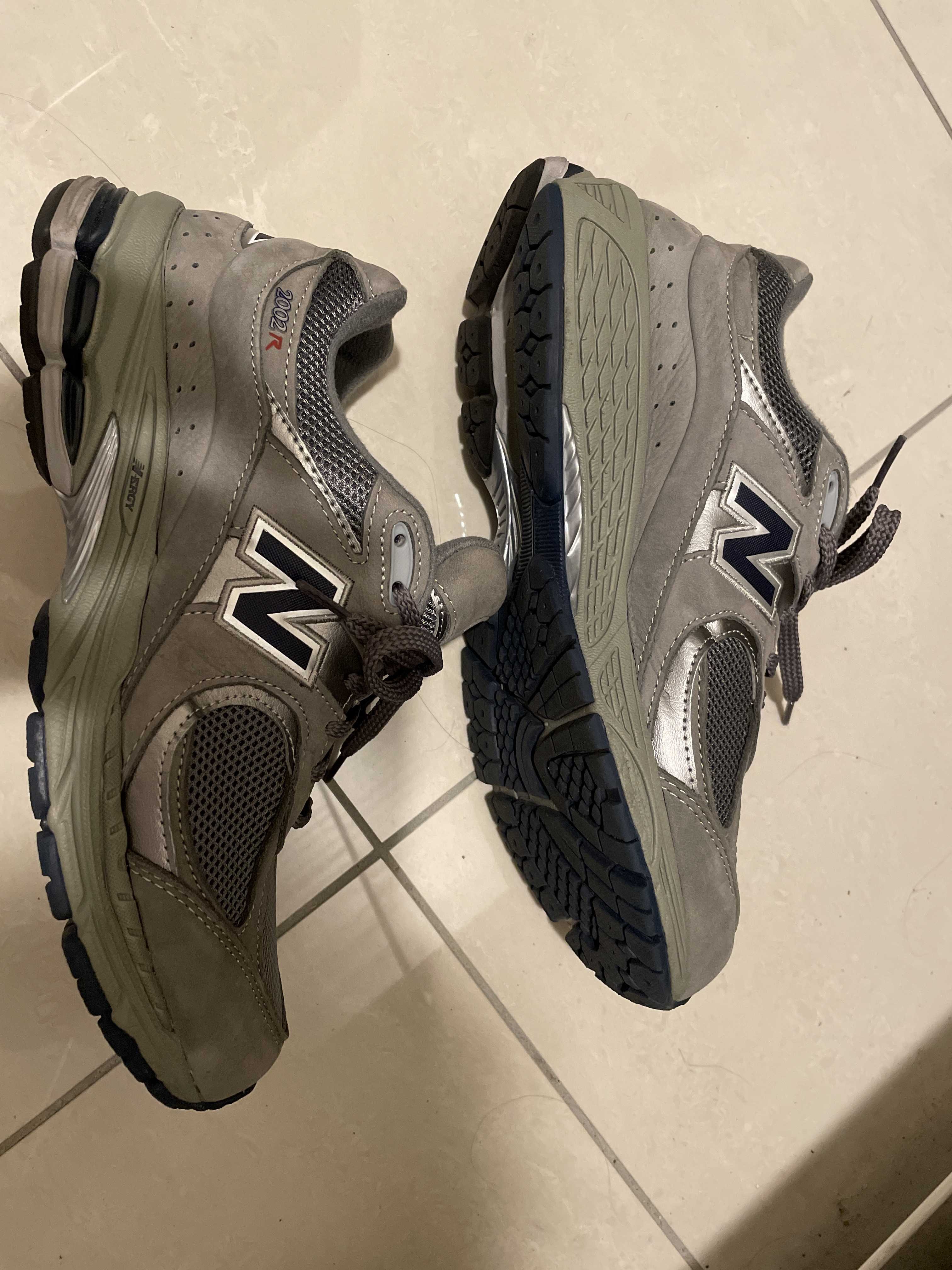 New Balance 2002R "Gray"