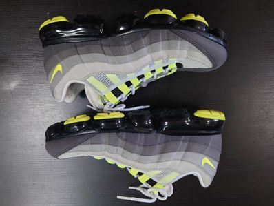 Nike Air Vapormax 95 "Neon"