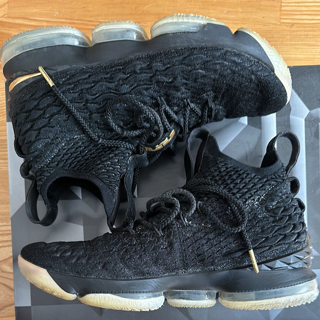 Nike LeBron 15 "Black Gold"