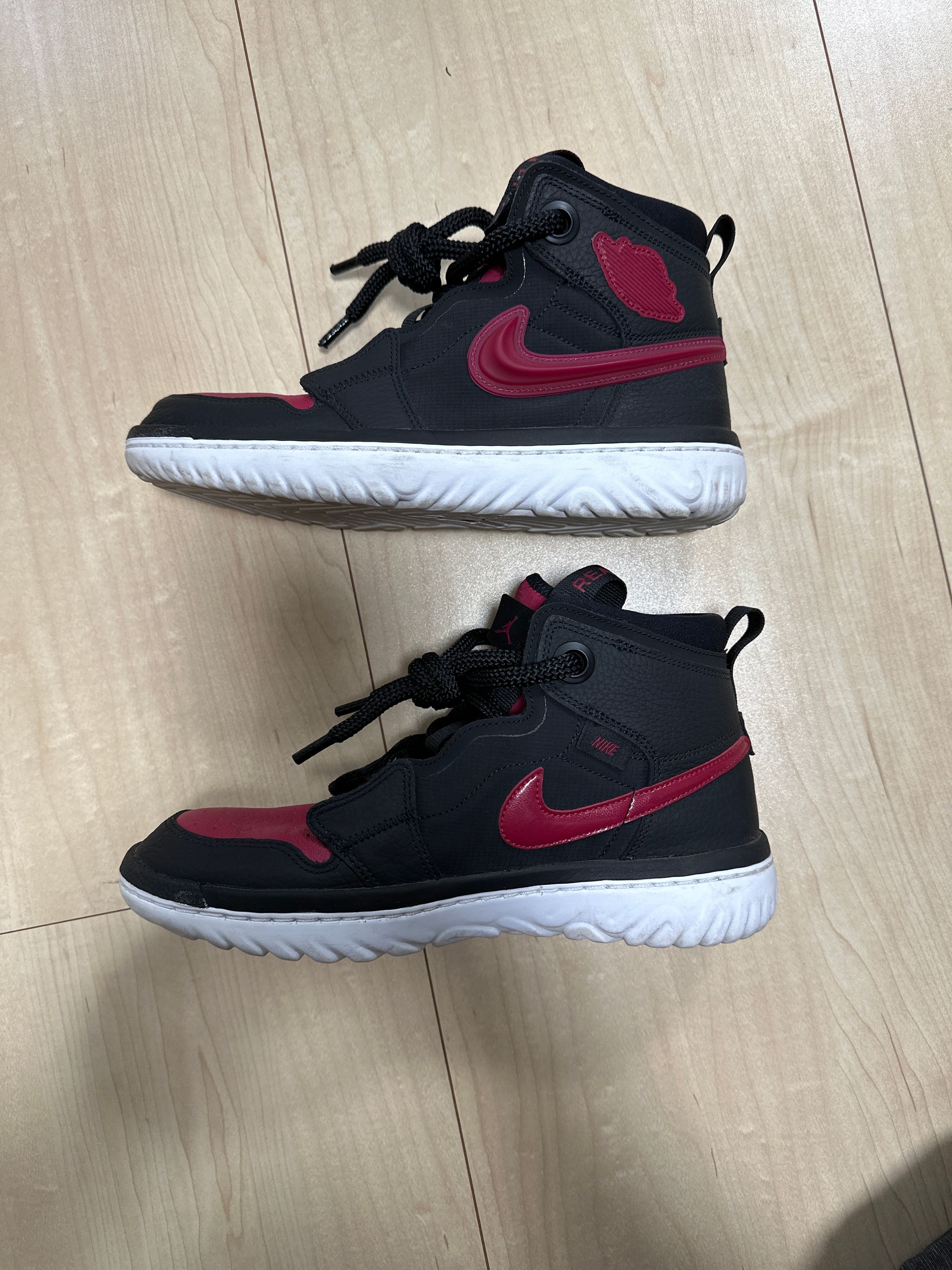 Nike Air Jordan 1 High React "Black Noble Red"