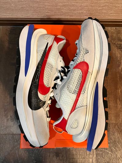 sacai × Nike Vapor Waffle "Royal Fuchsia"