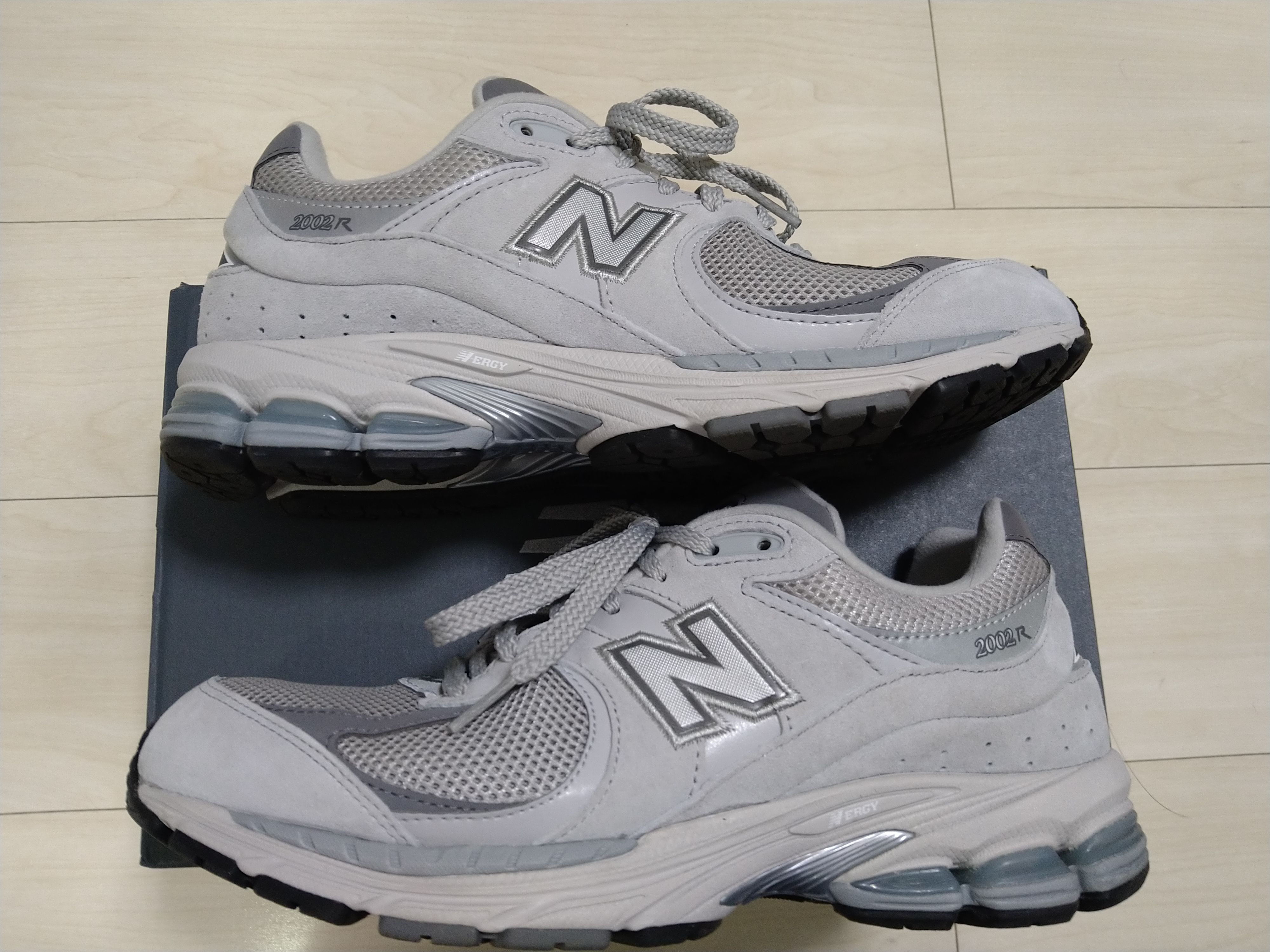 New Balance 2002R "Gray"