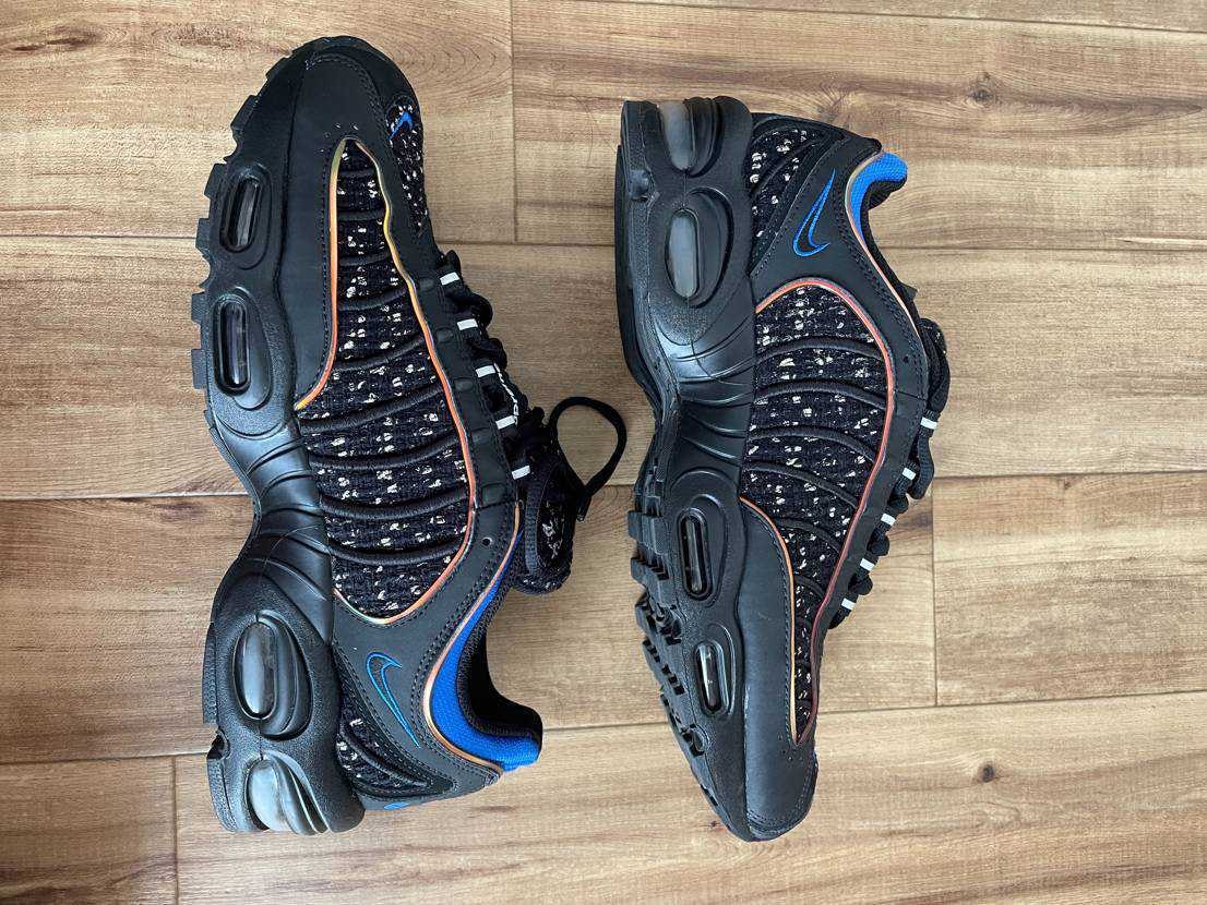 Supreme × Nike Air Max Tailwind 4 "Black"