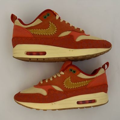 Nike Women's Air Max 1 Somos Familia "Día de Muertos"