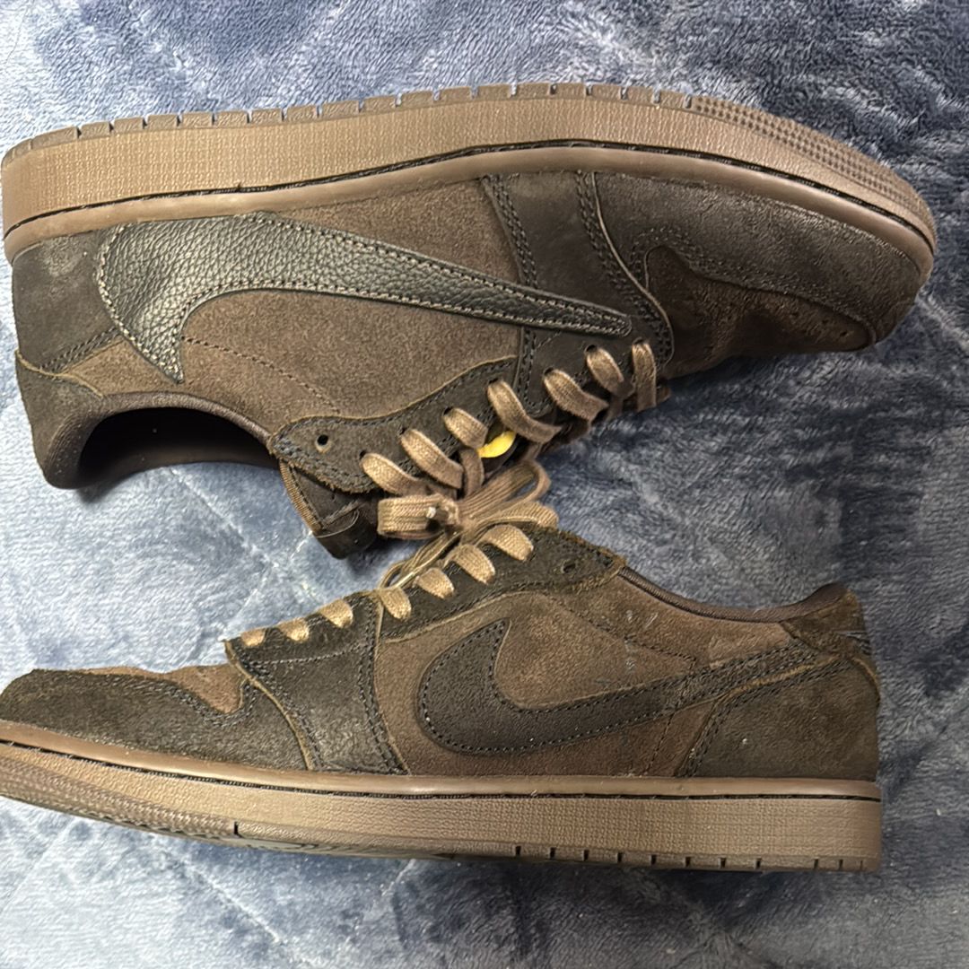 Travis Scott × Nike Air Jordan 1 Low OG SP "Velvet Brown and Dark Mocha"