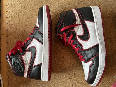 Nike Air Jordan 1 Retro High OG "Blood Line"