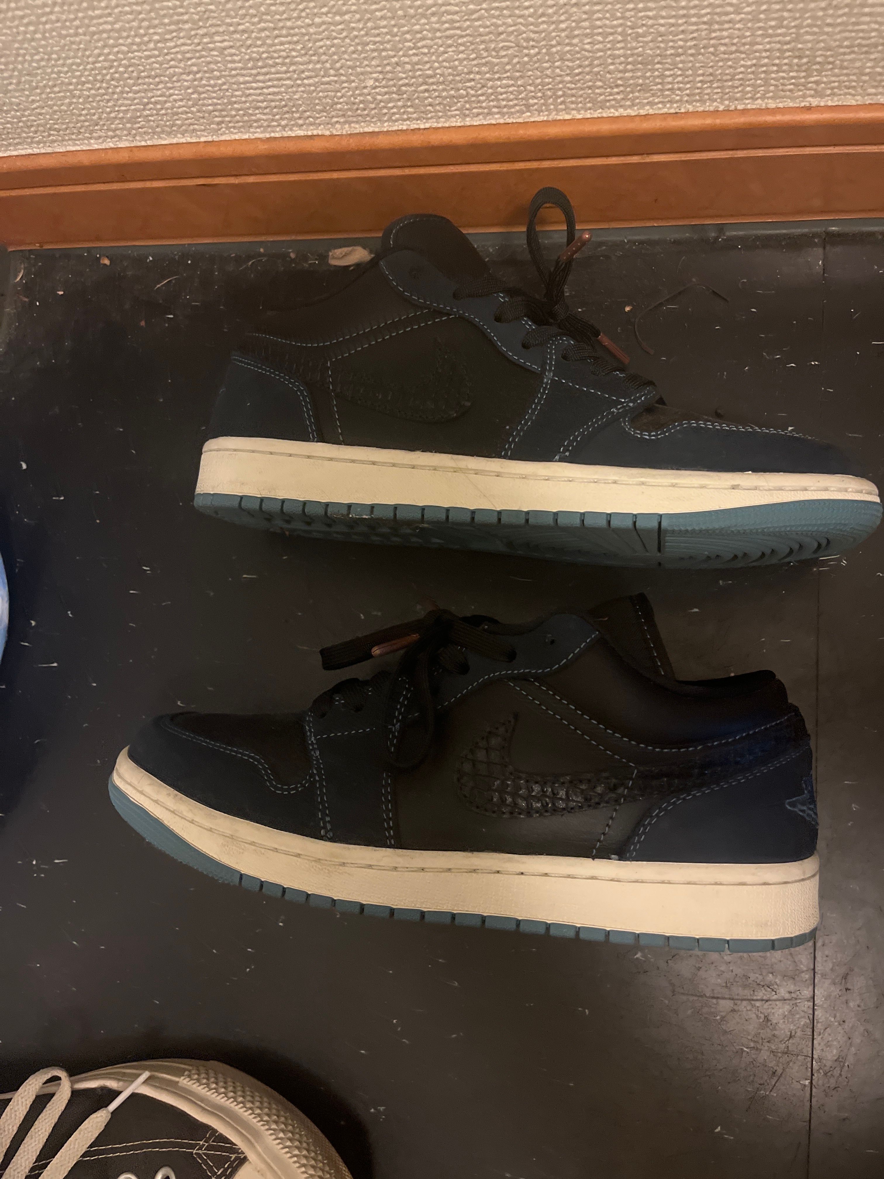 Nike Air Jordan 1 Low SE "Black/Iced Lilac"