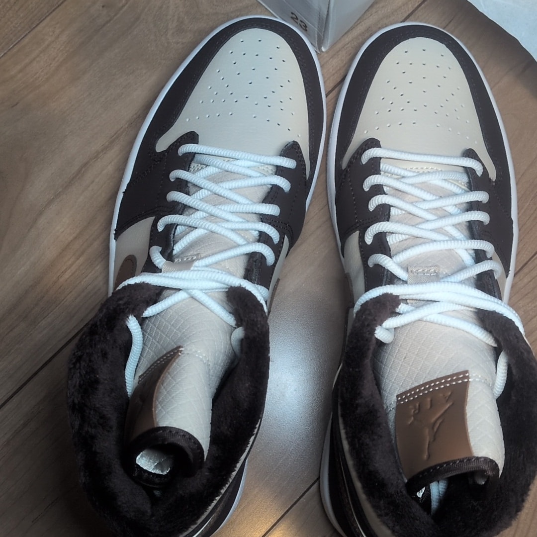Nike Women's Air Jordan 1 Mid "Chocolate"
