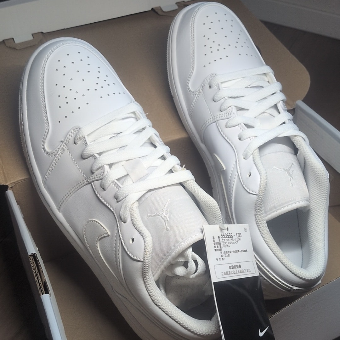 Nike Air Jordan 1 Low "Triple White"