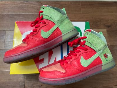 Nike SB Dunk High "Strawberry Cough"