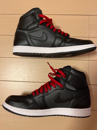 Nike Air Jordan 1 Retro High OG "Black/Metallic Silver/Gym Red"