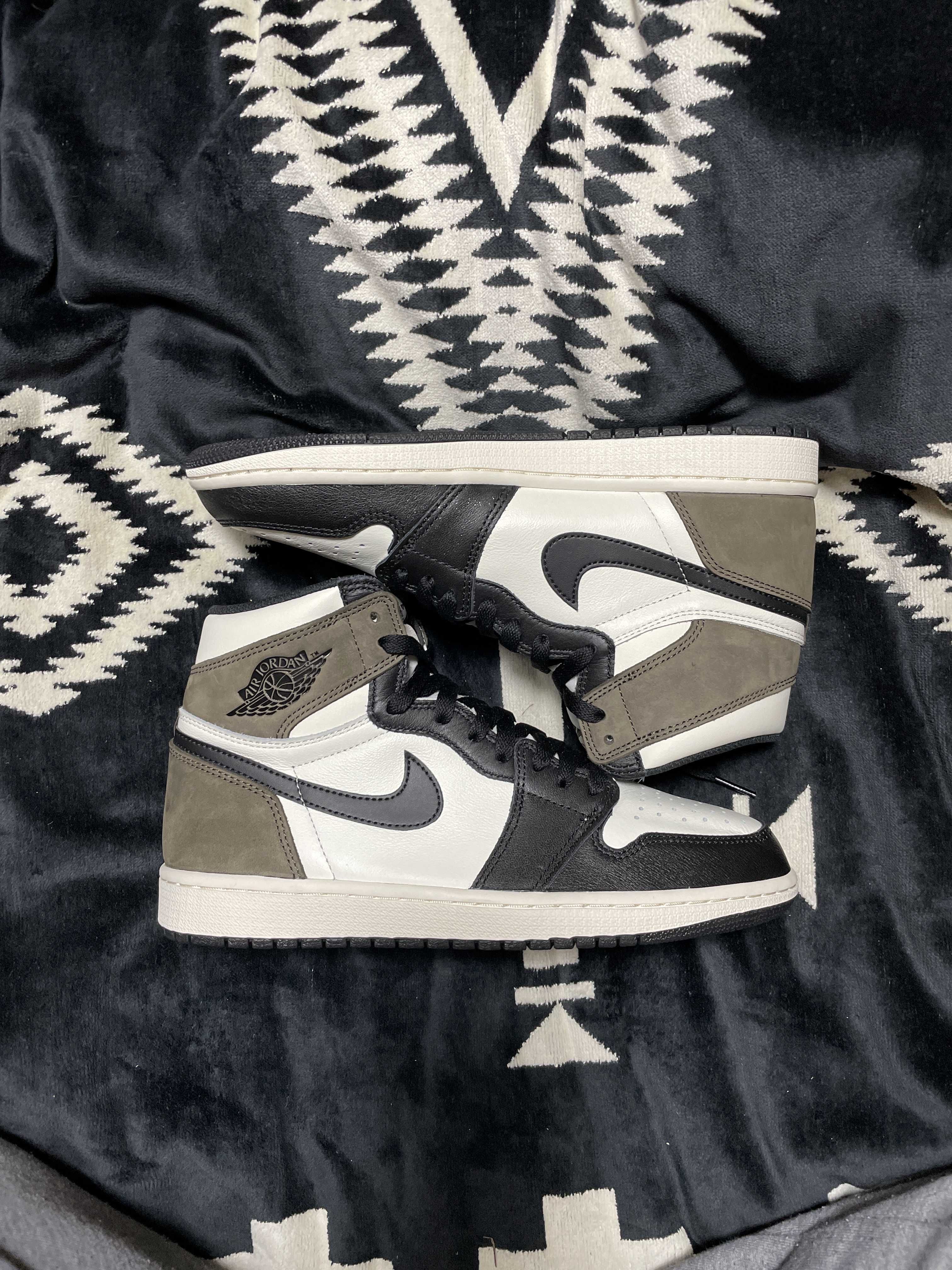 Nike Air Jordan 1 High OG "Sail/Dark Mocha/Black"