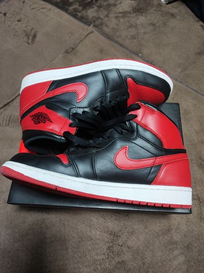Nike Air Jordan 1 Retro High OG "Bred" (2013)