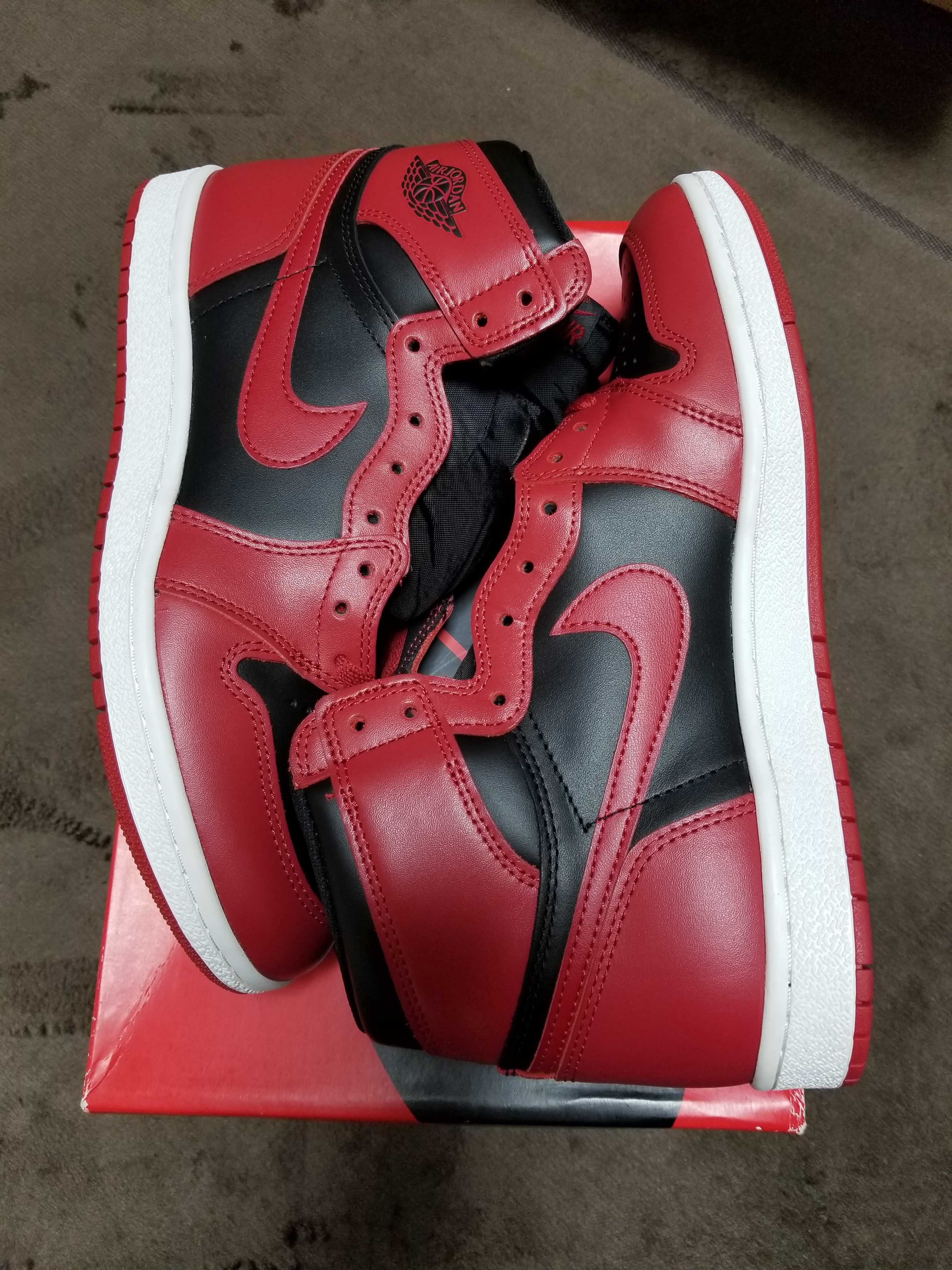 Nike Air Jordan 1 High ’85 "Varsity Red"