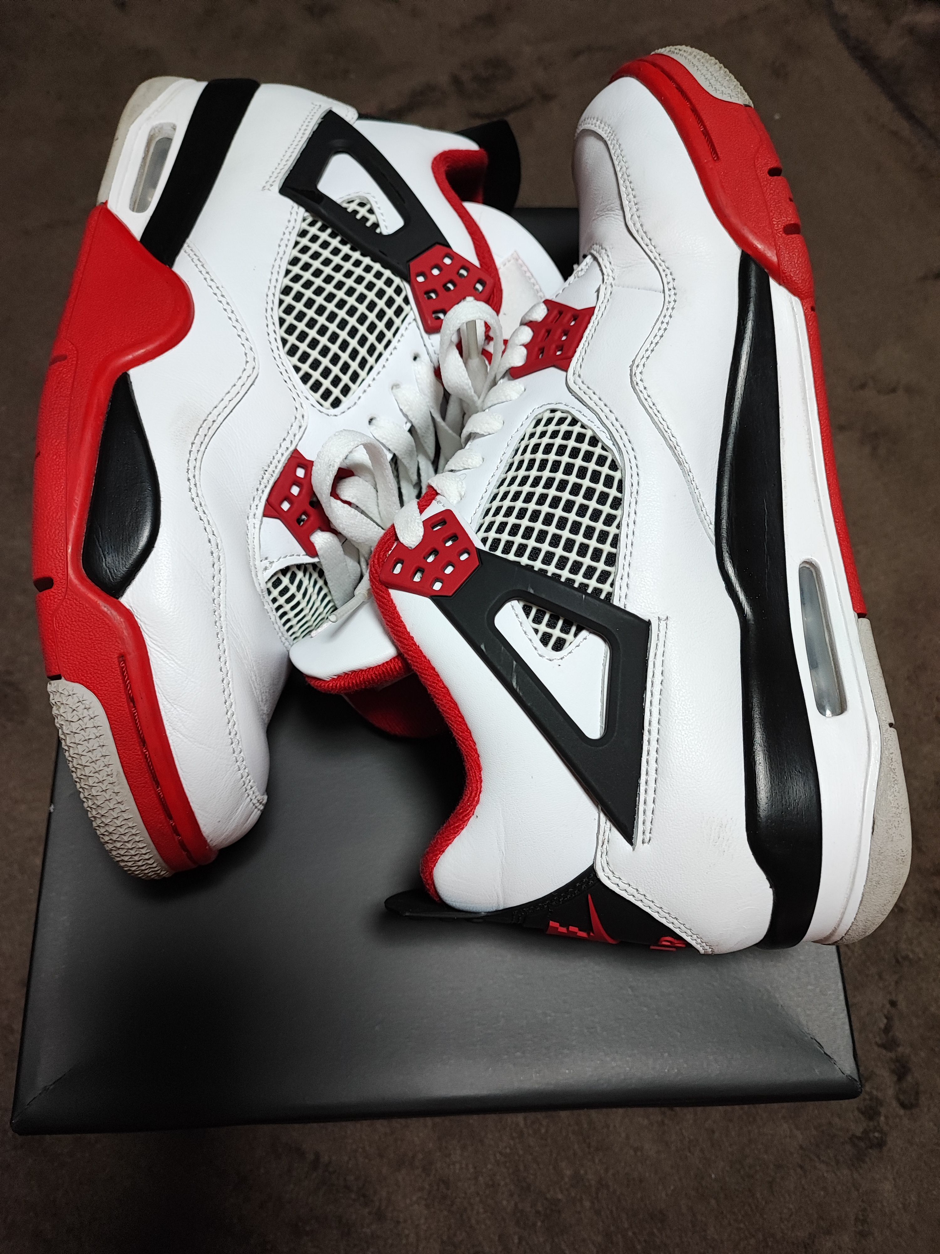 Nike Air Jordan 4 Retro OG "Fire Red" (2020)