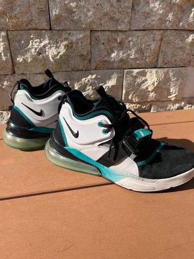 NIKE AIR FORCE 270 COMMAND FORCE