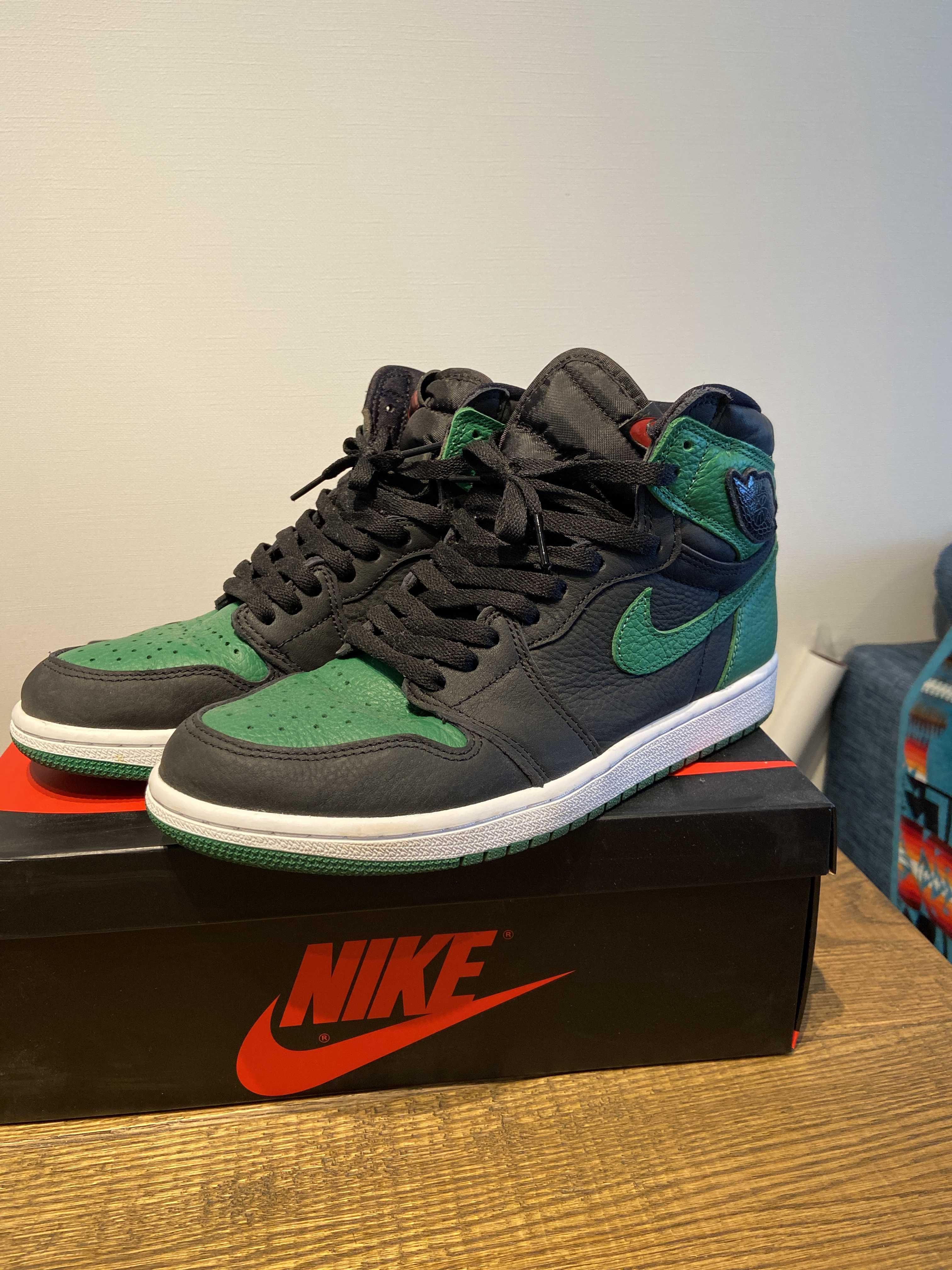 Nike Air Jordan 1 Retro High OG "Black/Pine Green" (2020)