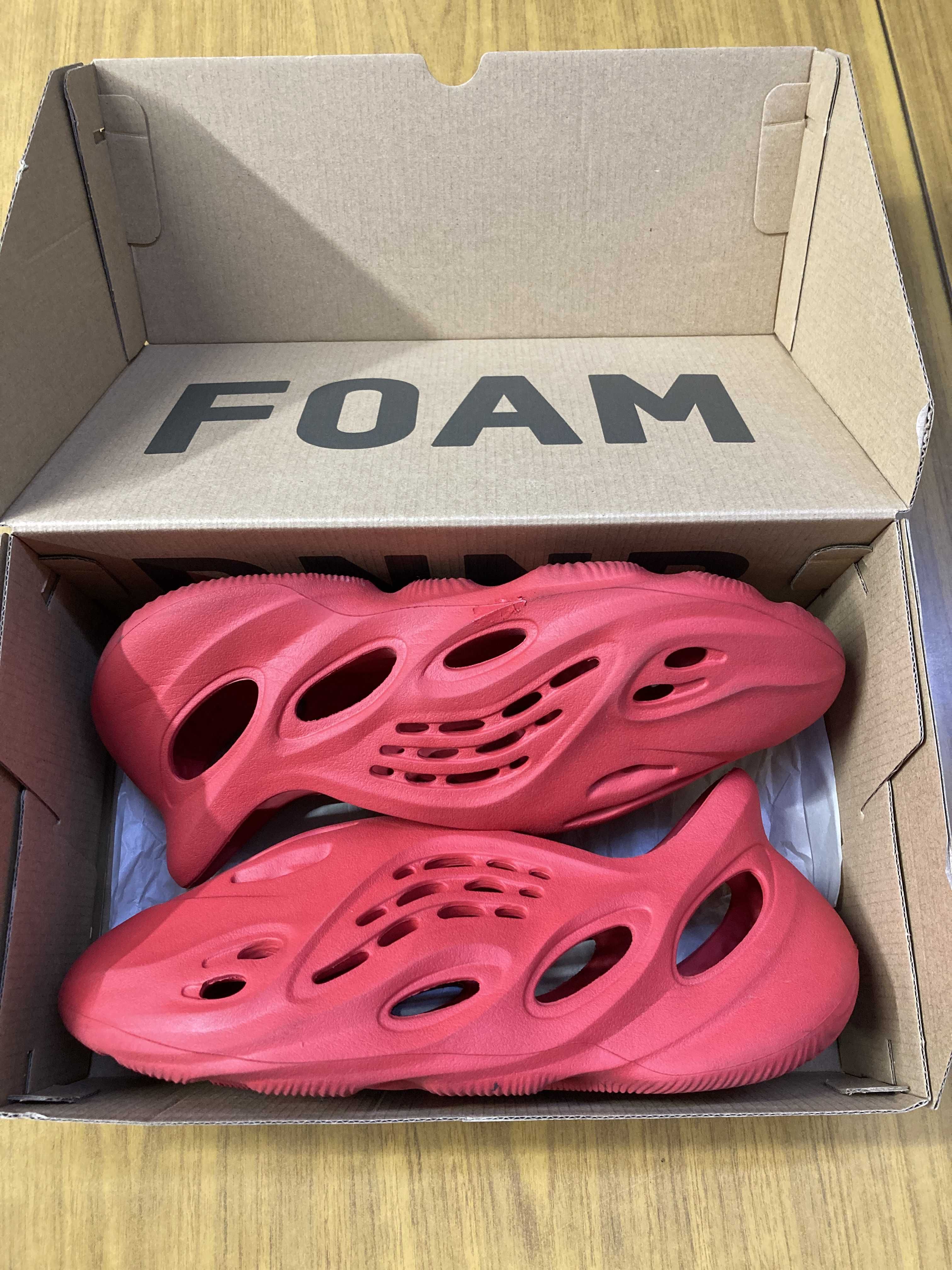 adidas YEEZY Foam Runner "Vermilion"