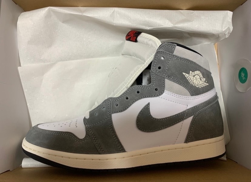 ナイキ エアジョーダン1 レトロ ハイ OG "ブラック アンド スモークグレー"