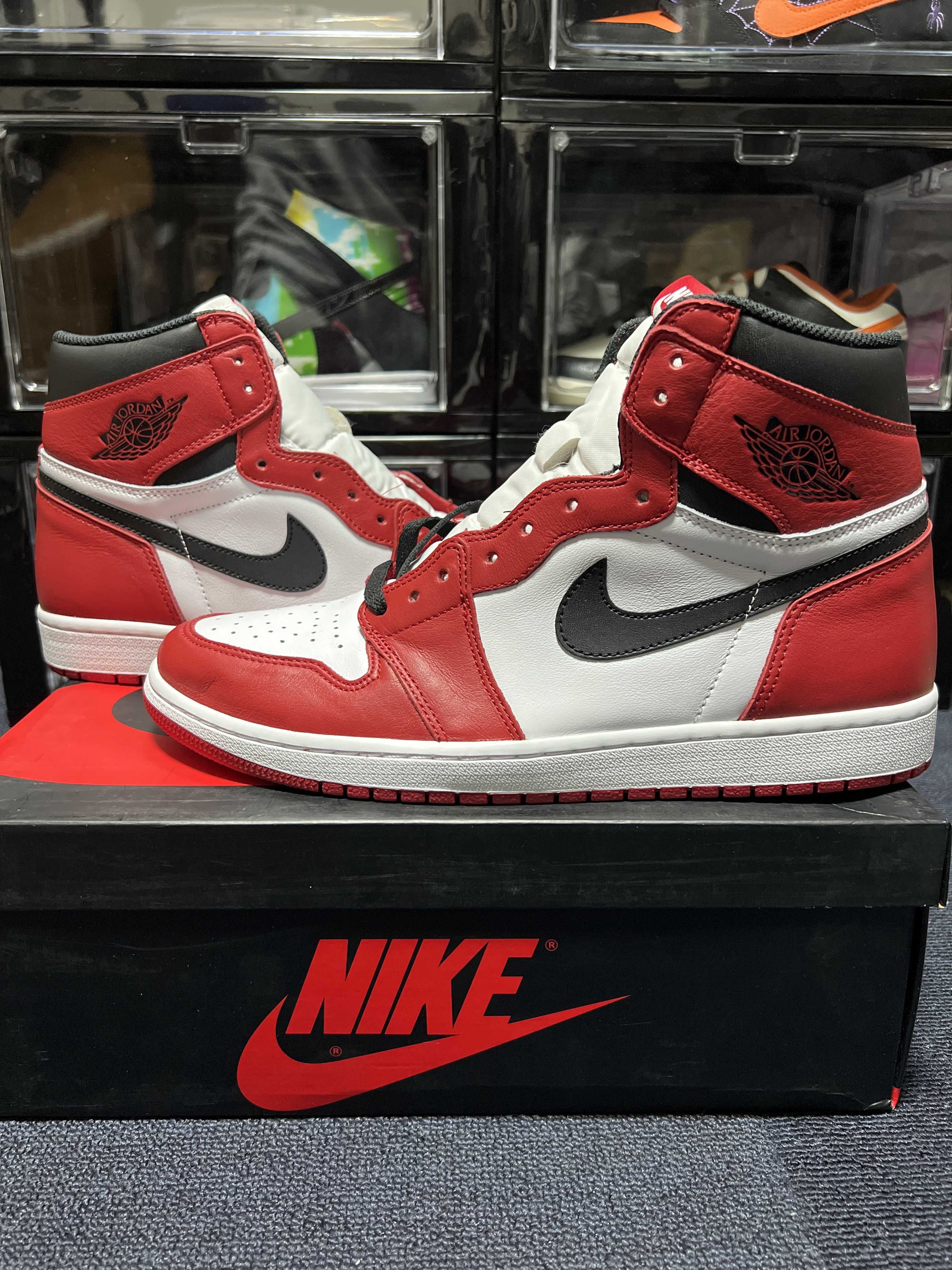 Nike Air Jordan 1 Retro High "Chicago" (2015)