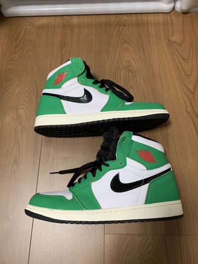 Nike Women's Air Jordan 1 High OG "Lucky Green/White-Sail-Black"