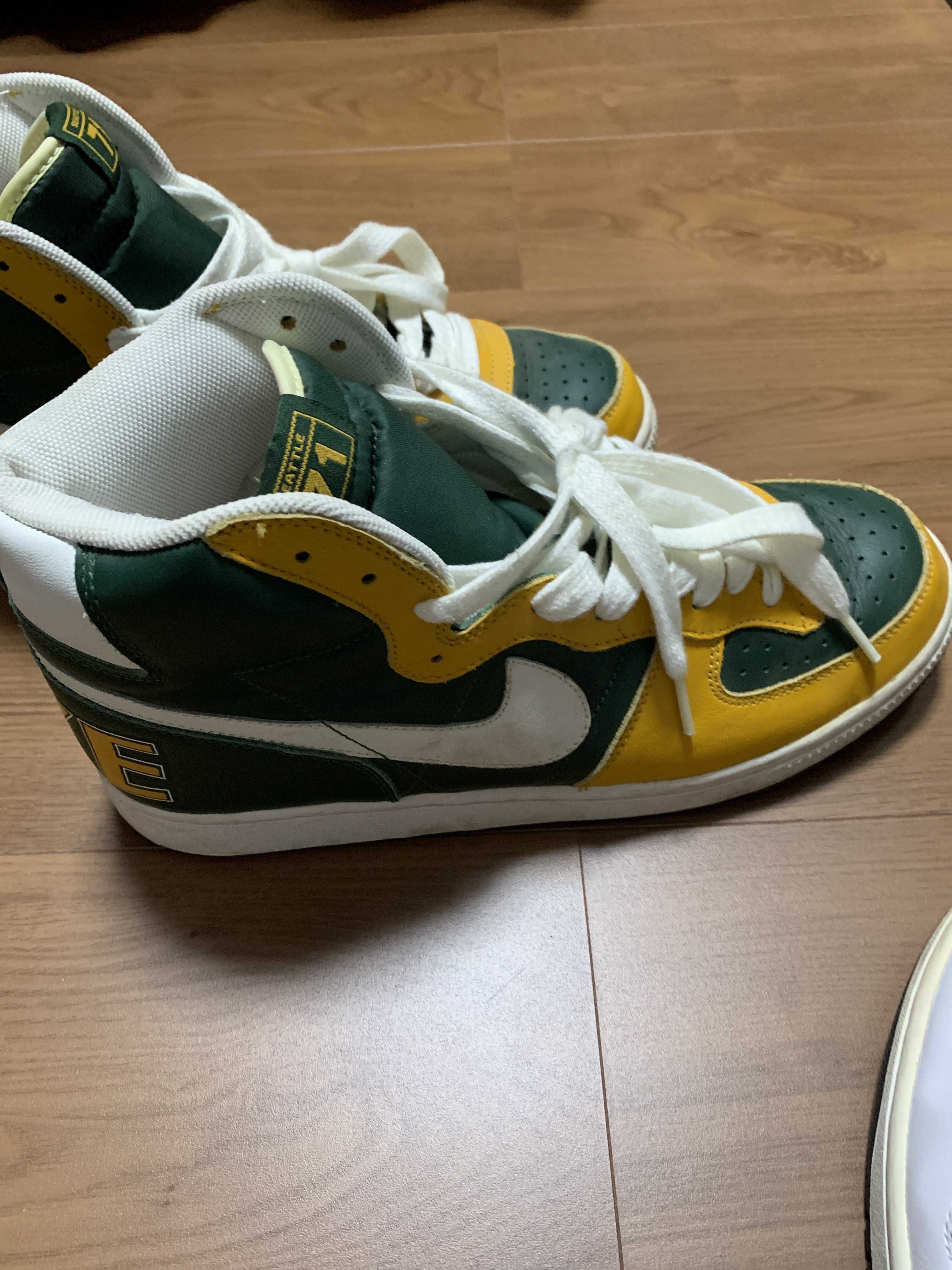 Nike Air Jordan 1 High OG "Pollen"