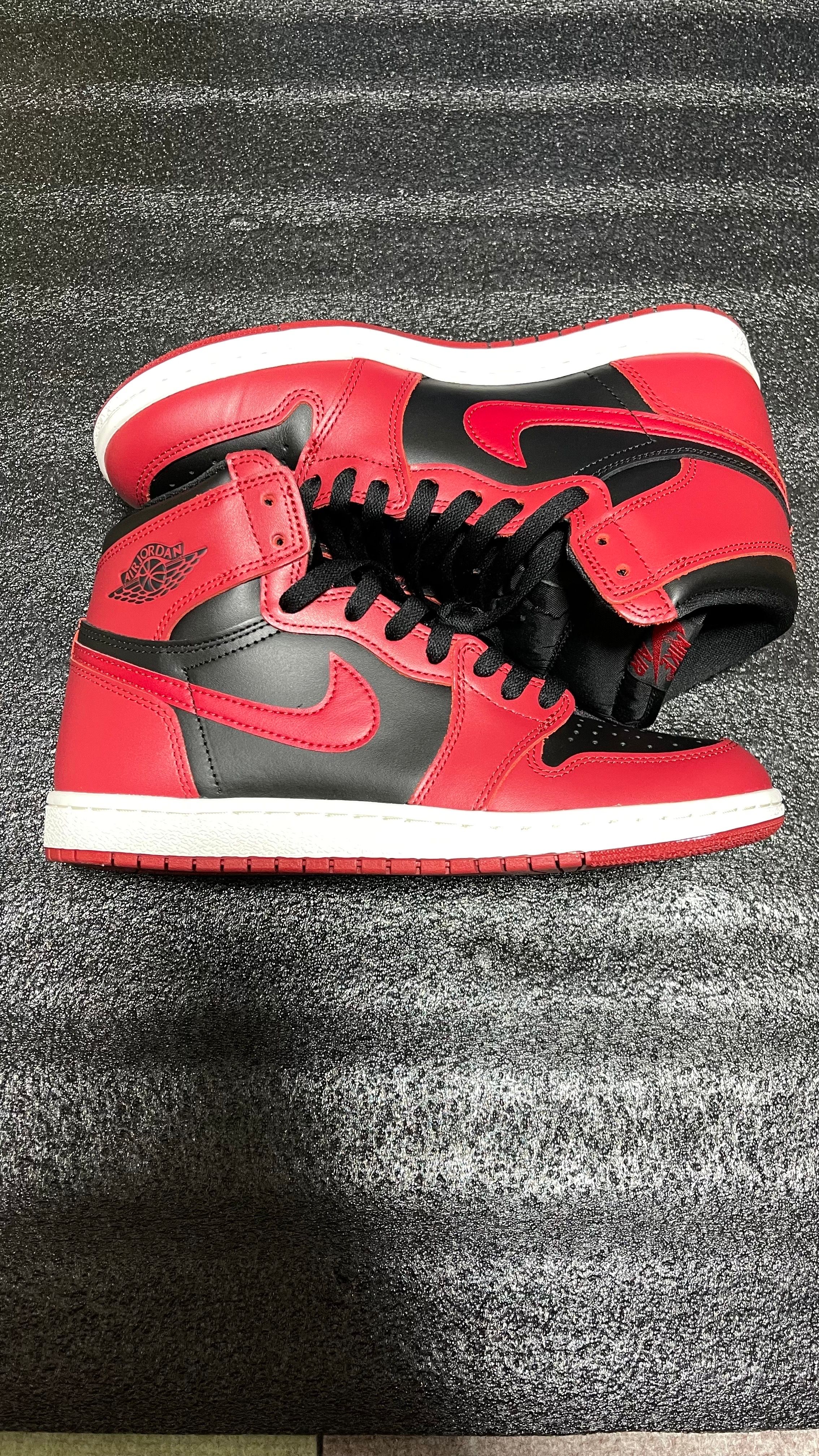 Nike Air Jordan 1 High ’85 "Varsity Red"