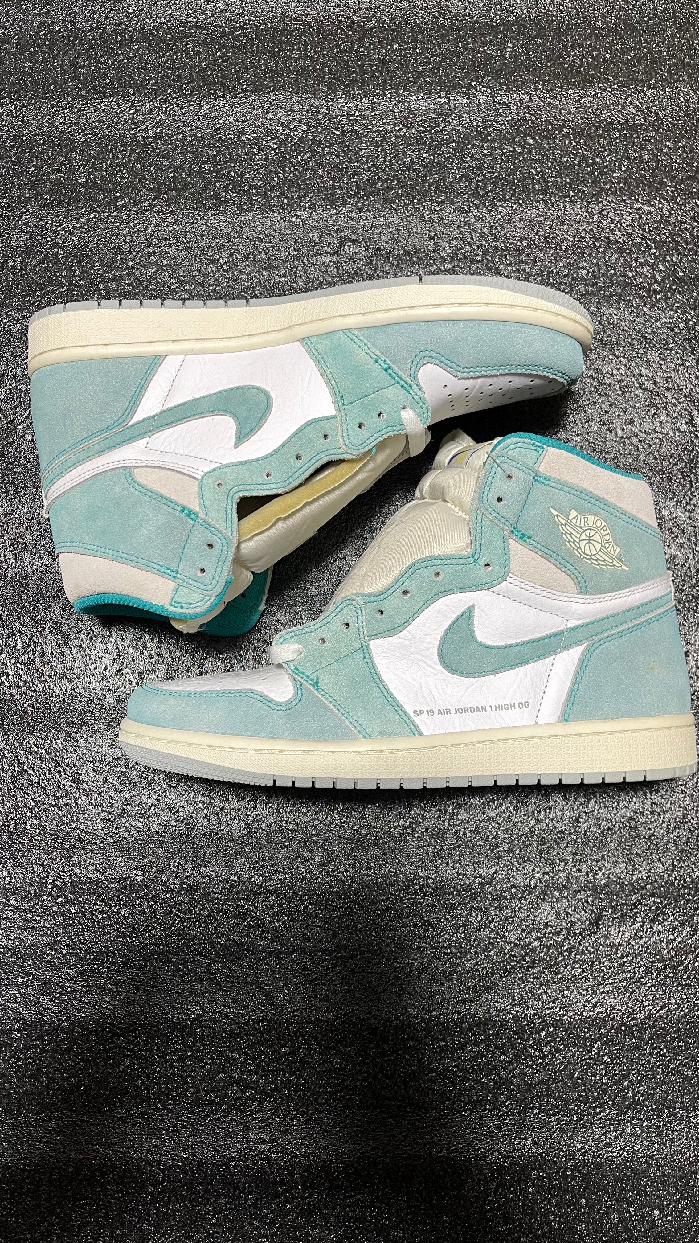 Nike Air Jordan 1 Retro High OG "Turbo Green"