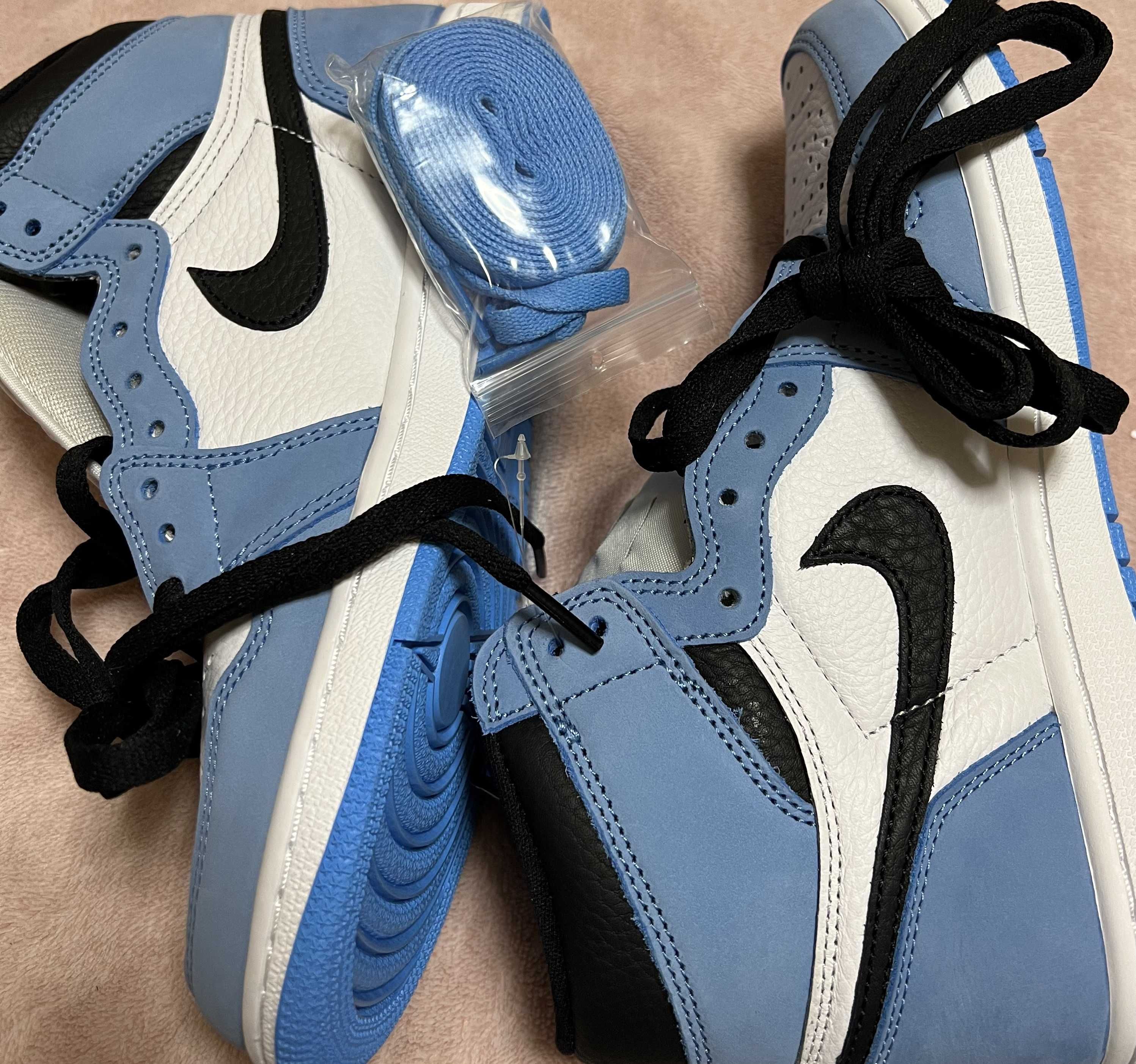 Nike Air Jordan 1 High OG "University Blue"