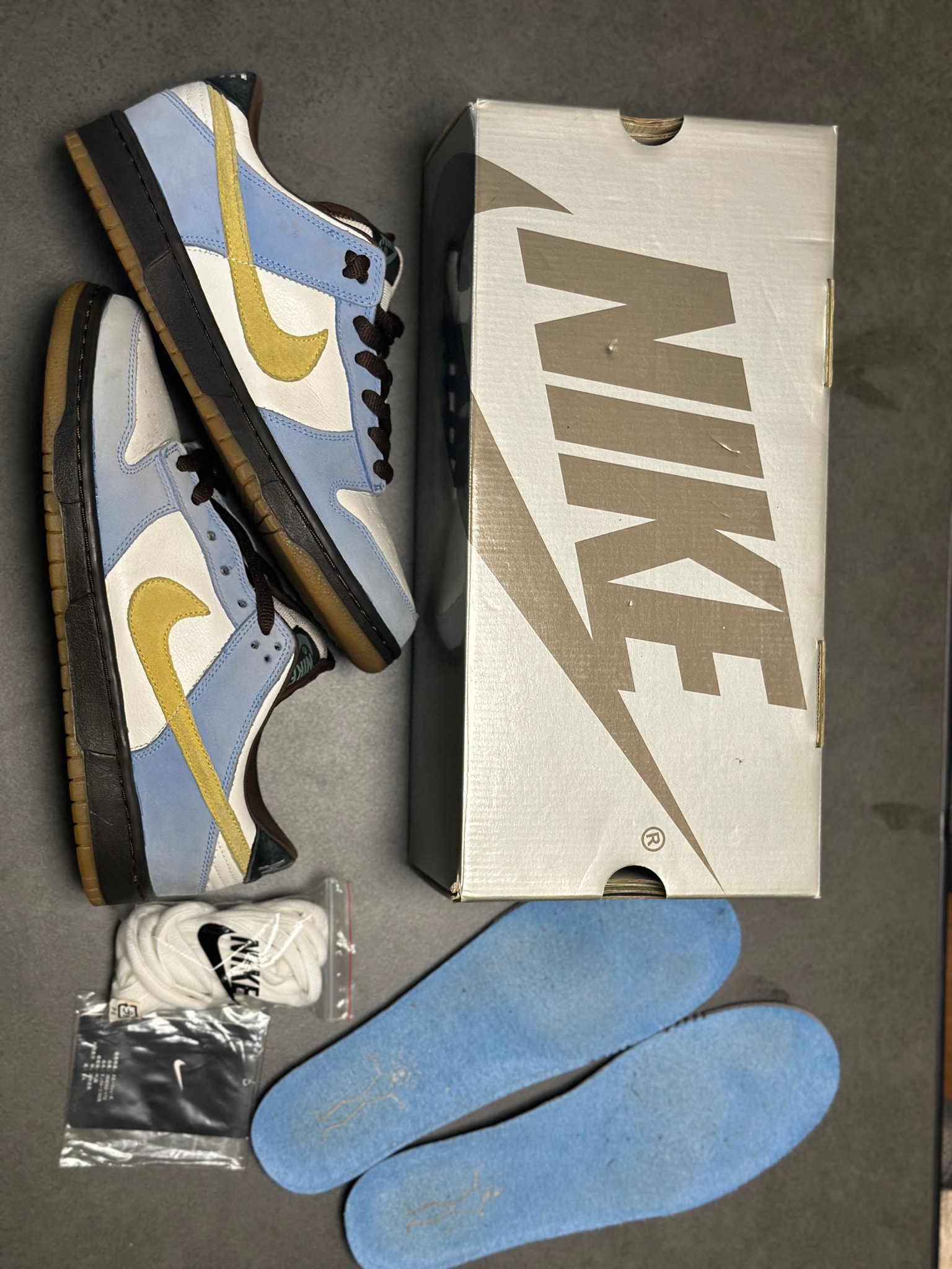 Nike SB Dunk Low "Homer"