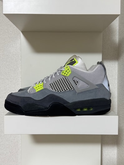 Nike Air Jordan 4 Retro LE "Neon"