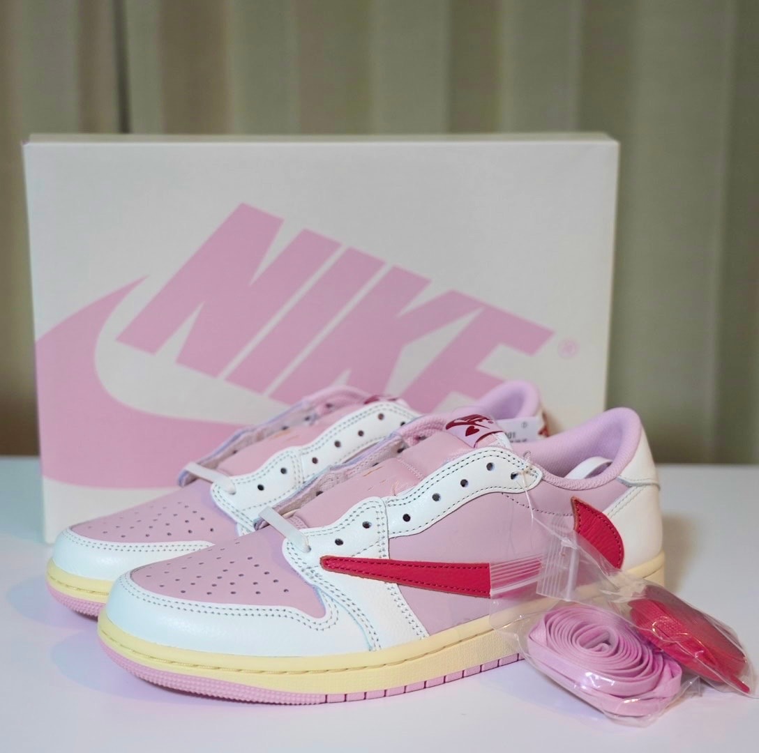 Travis Scott × Nike Air Jordan 1 Retro Low OG "Sail/Tropical Pink"