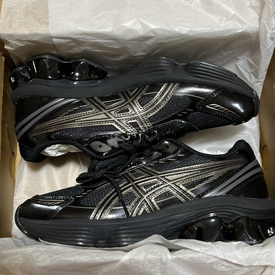 Asics Gel-Kinetic Fluent "Black/Graphite Grey"
