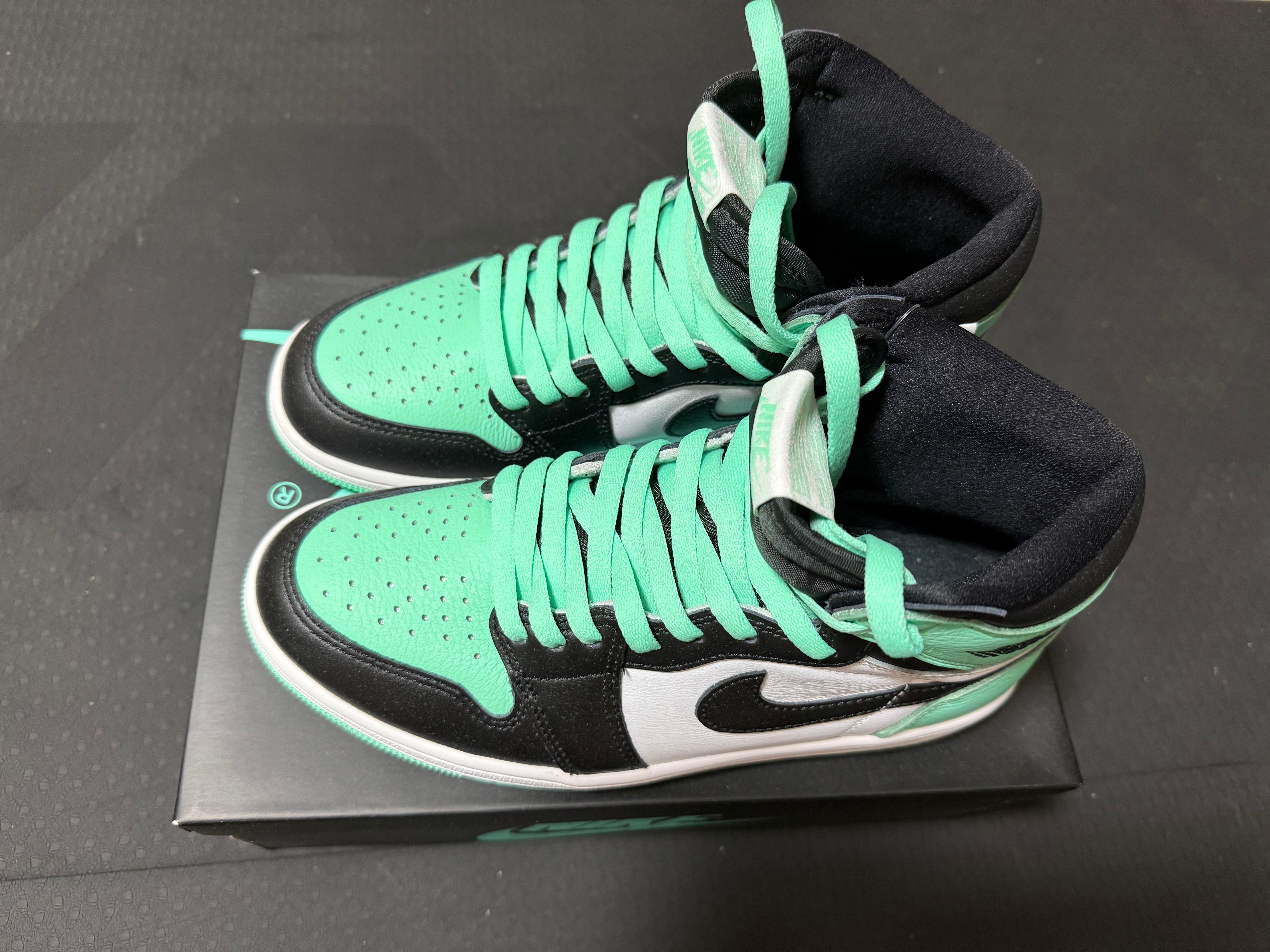 Nike Air Jordan 1 High OG "Green Glow"