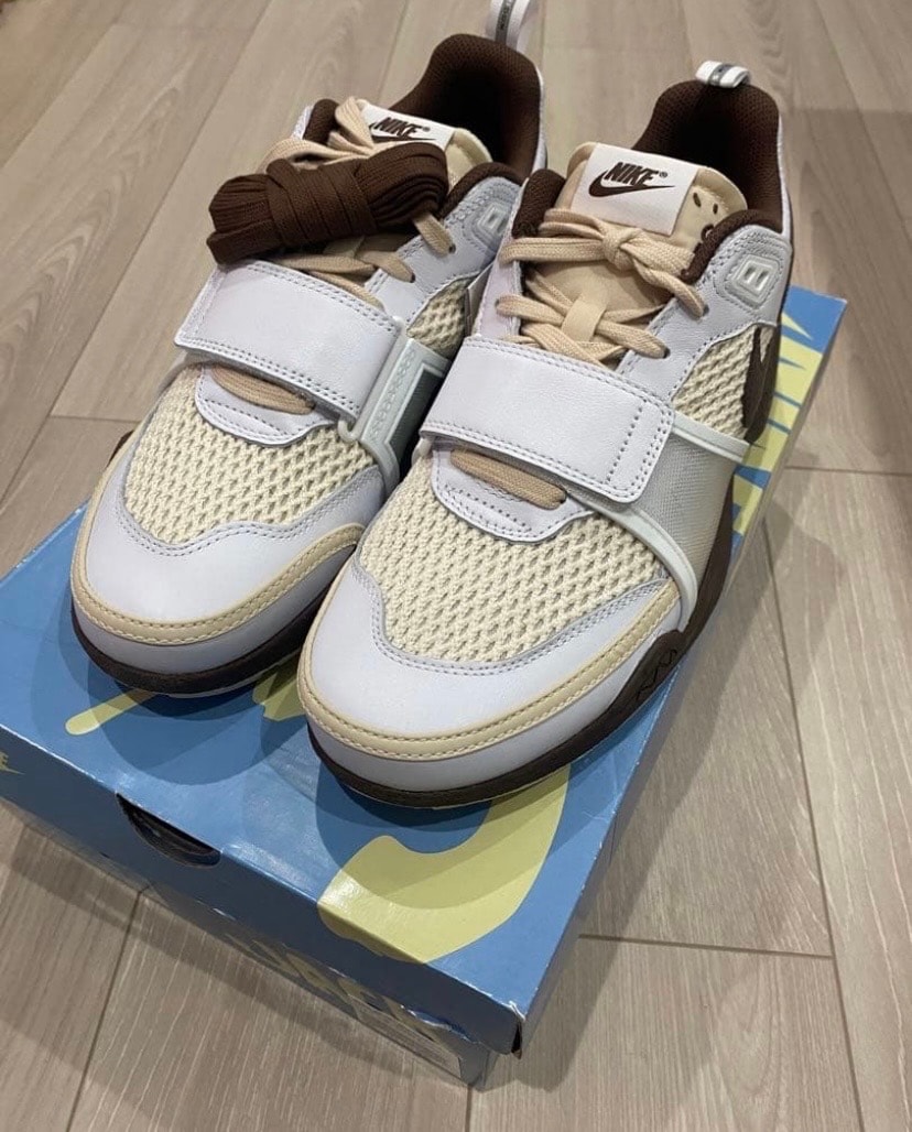 Travis Scott × Nike Zoom Field Jaxx "White and Light Chocolate"